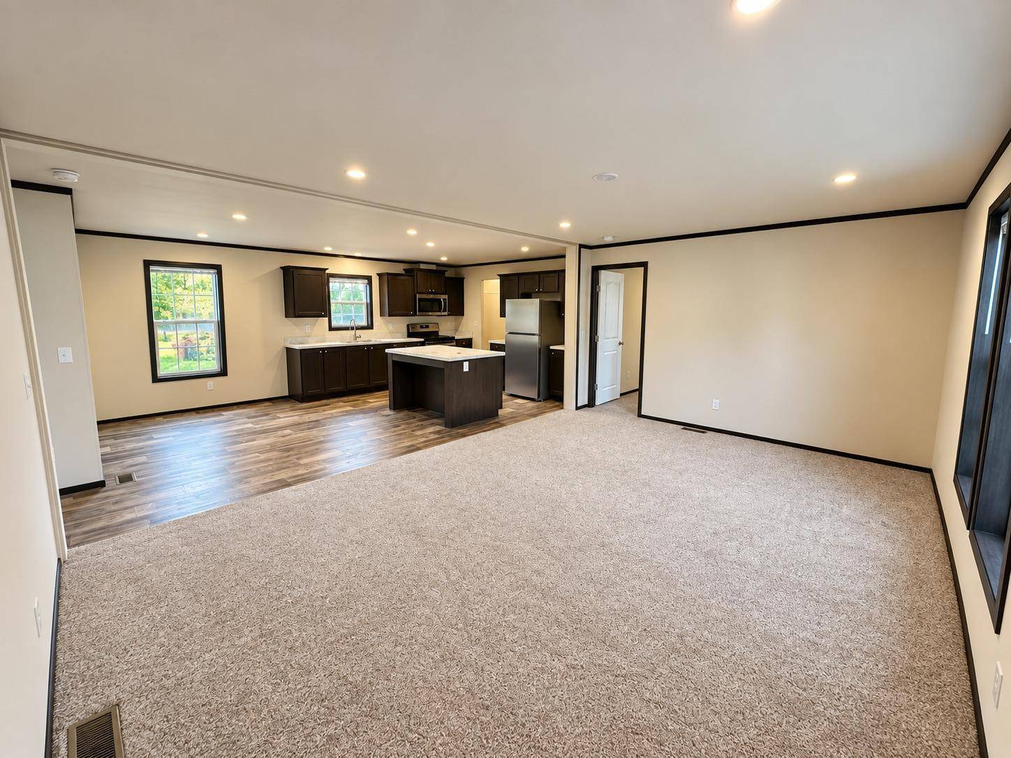 215 N Mckay AVE #13, Alexandria, MN 56308