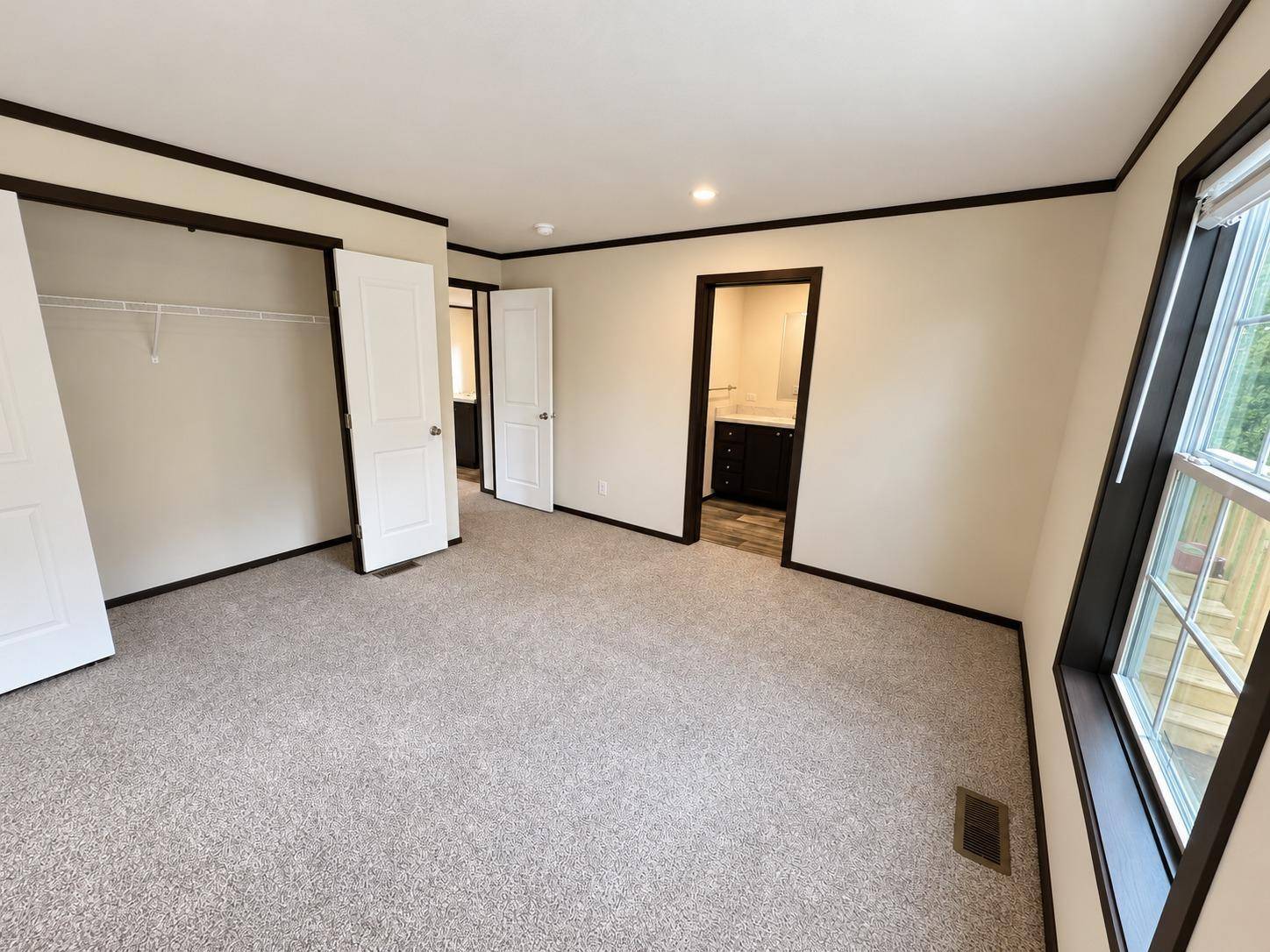 215 N Mckay AVE #13, Alexandria, MN 56308