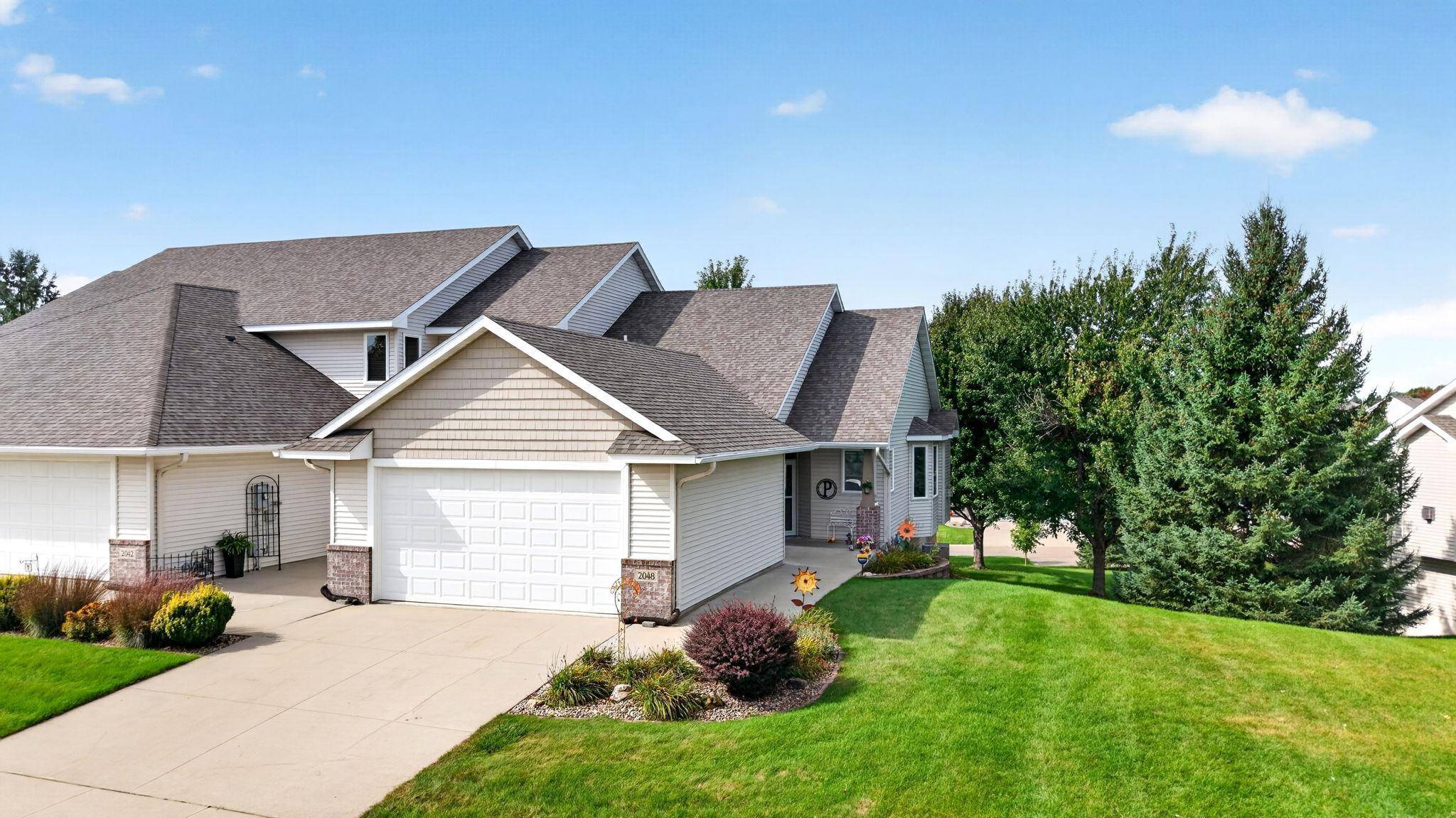 2048 Crimson Ridge DR NW, Rochester, MN 55901