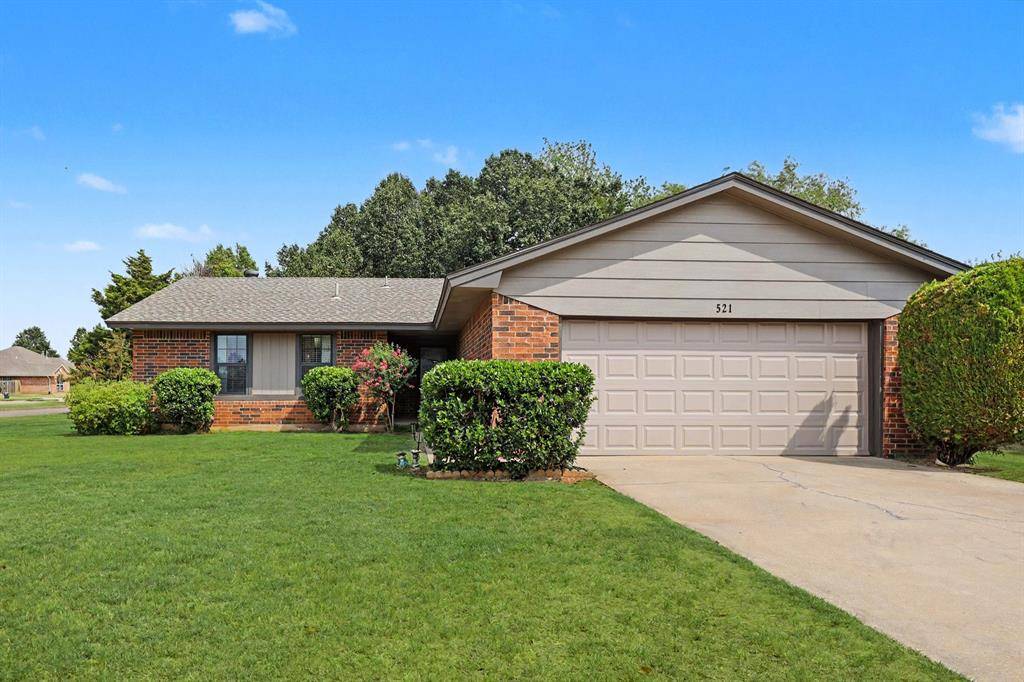 521 Cherryvale RD, Edmond, OK 73003