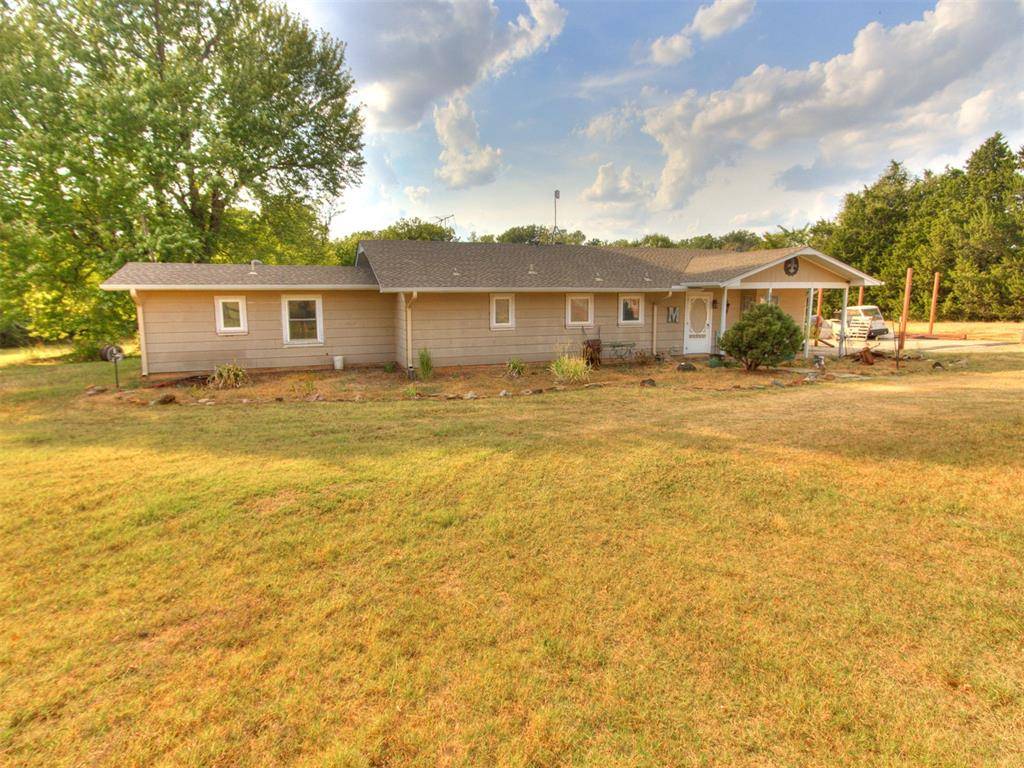 11711 S Czech Hall RD, Mustang, OK 73064