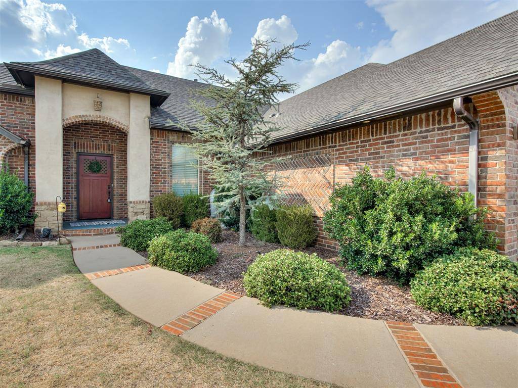 2113 Sycamore Creek AVE, Yukon, OK 73099