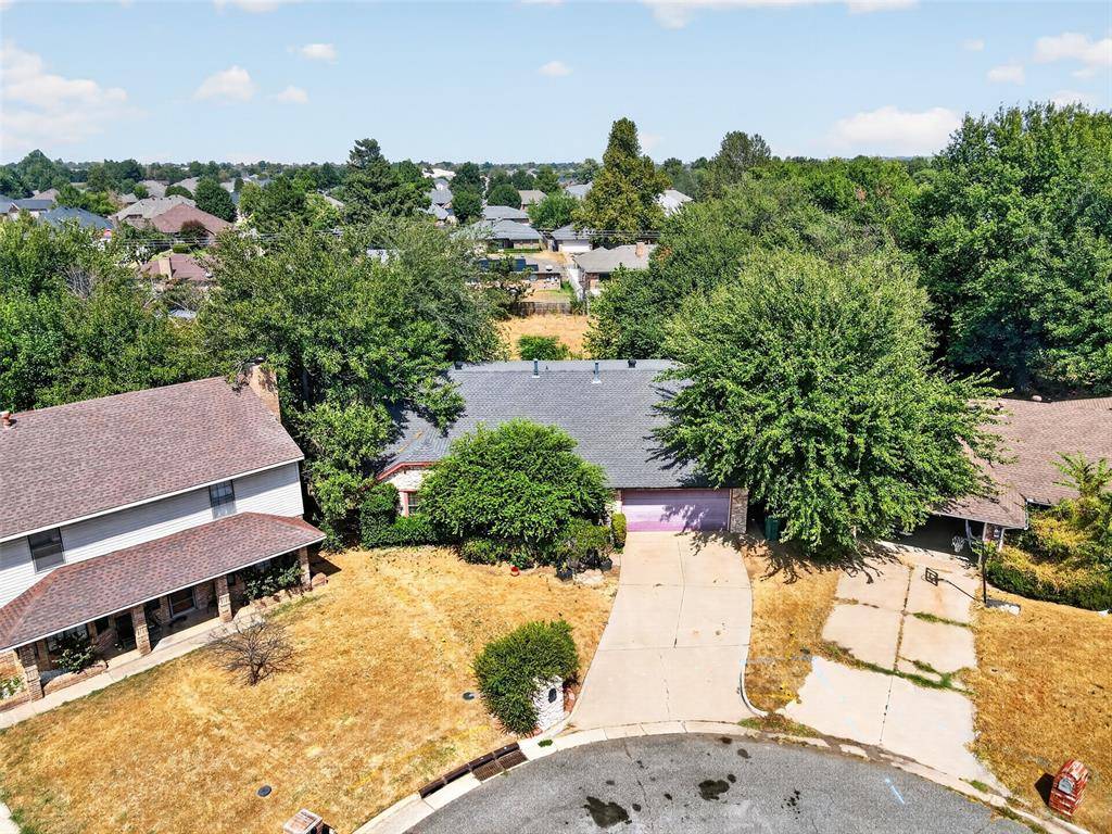 5200 Eden CIR, Oklahoma City, OK 73135