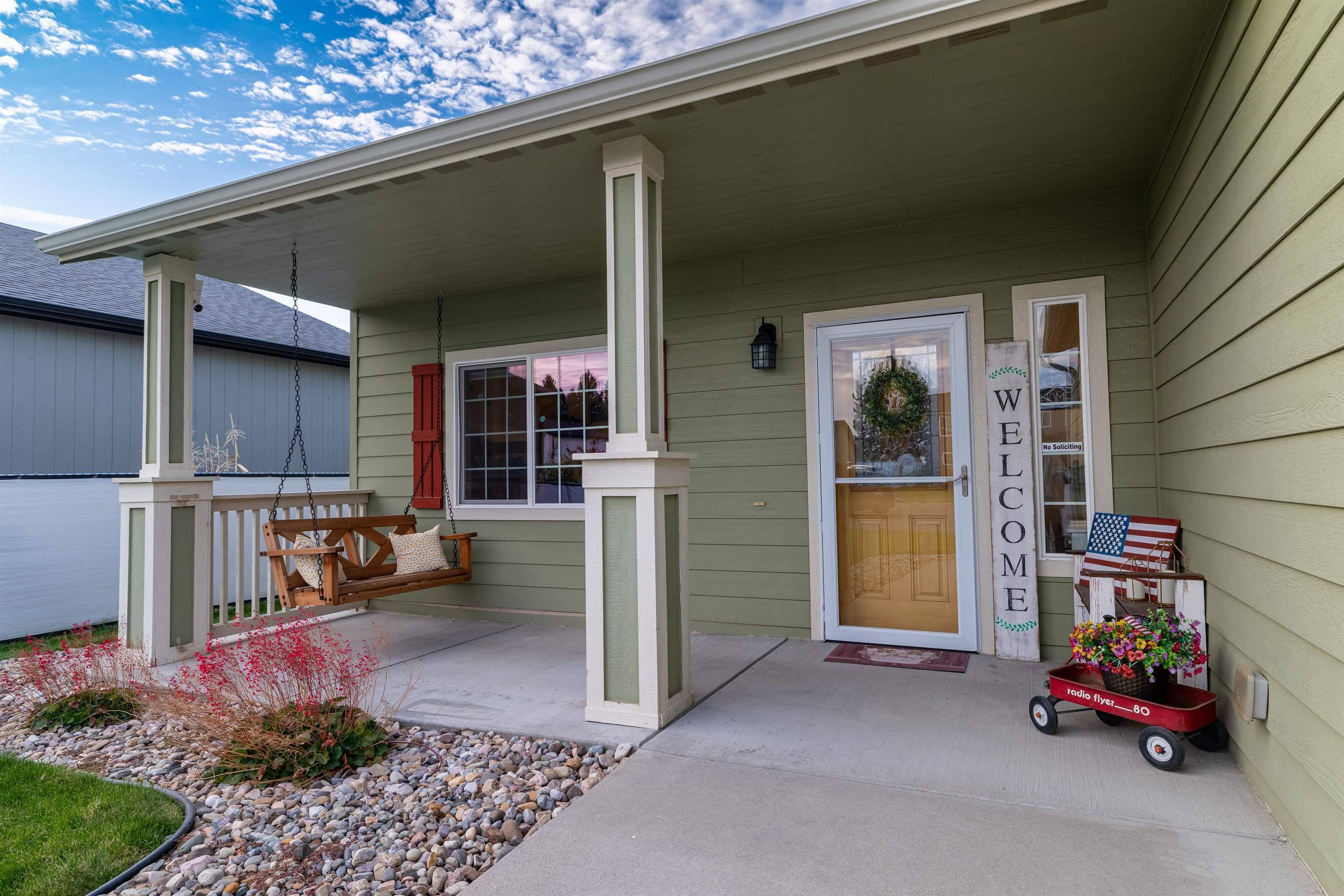 1513 E First Ct, Deer Park, WA 99006