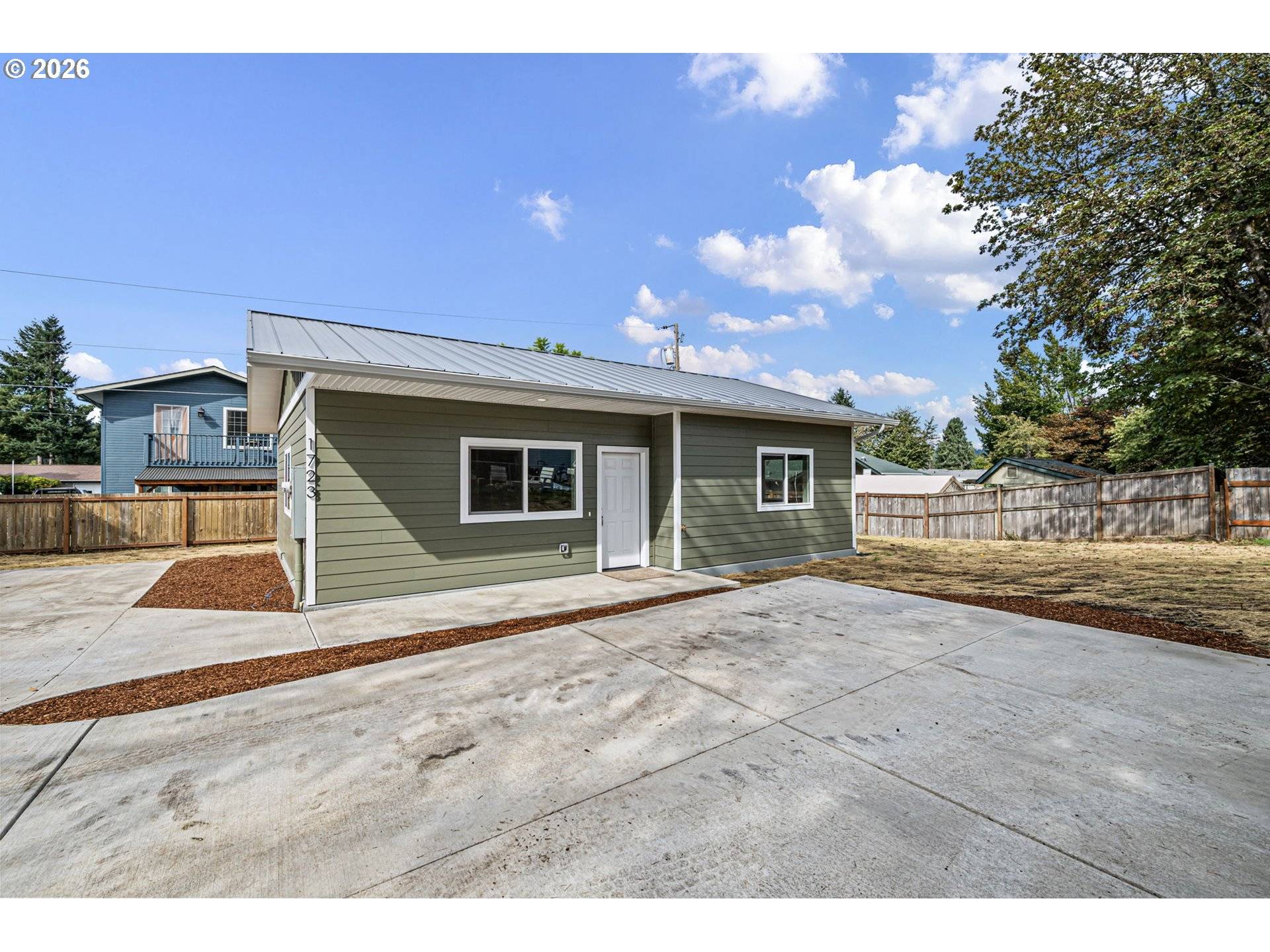 1723 S 6th ST, Cottage Grove, OR 97424