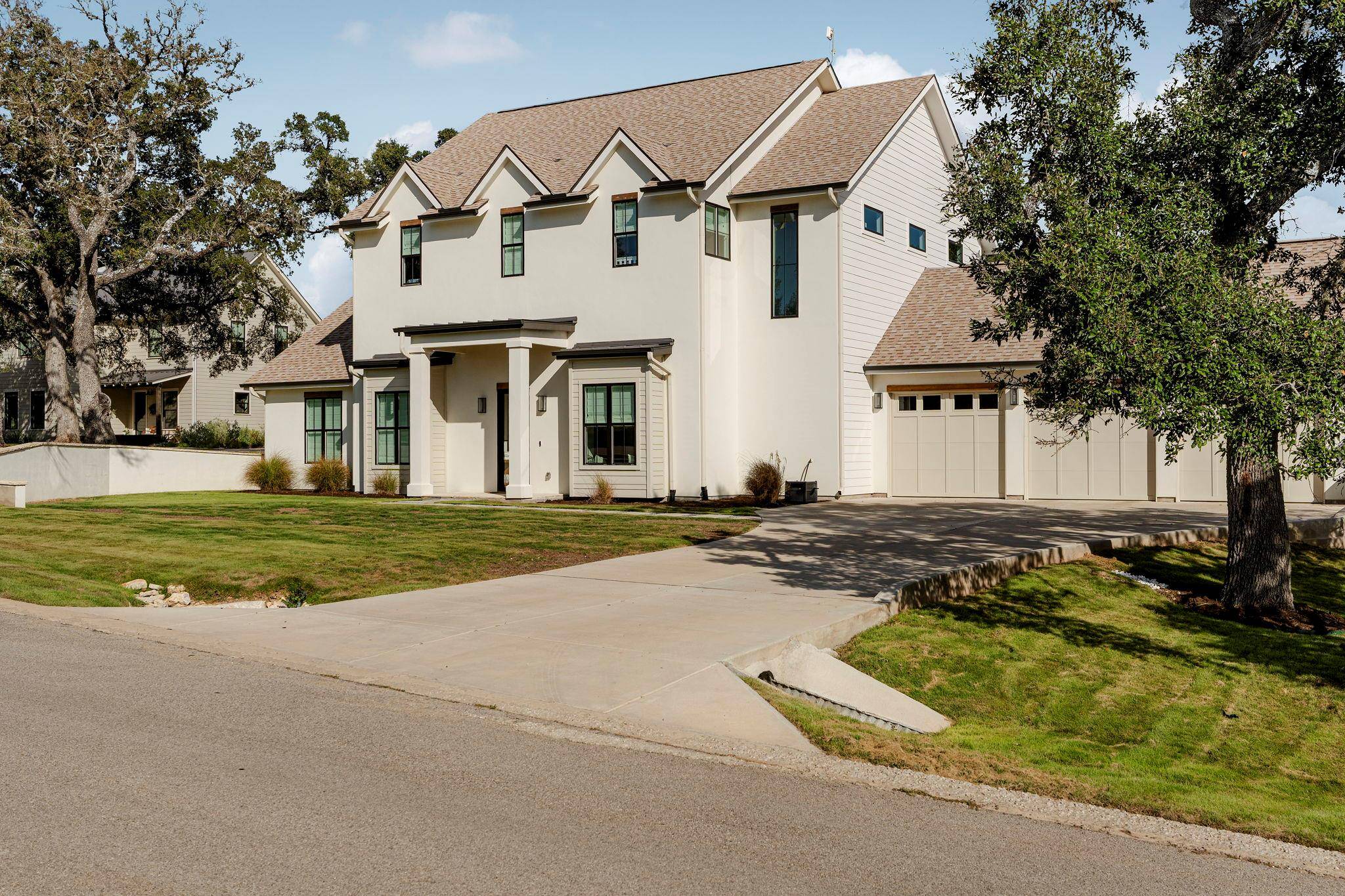 150 Charro Vista DR, Driftwood, TX 78619