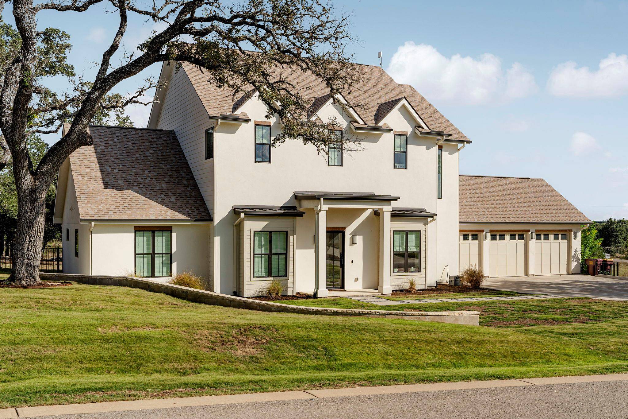150 Charro Vista DR, Driftwood, TX 78619