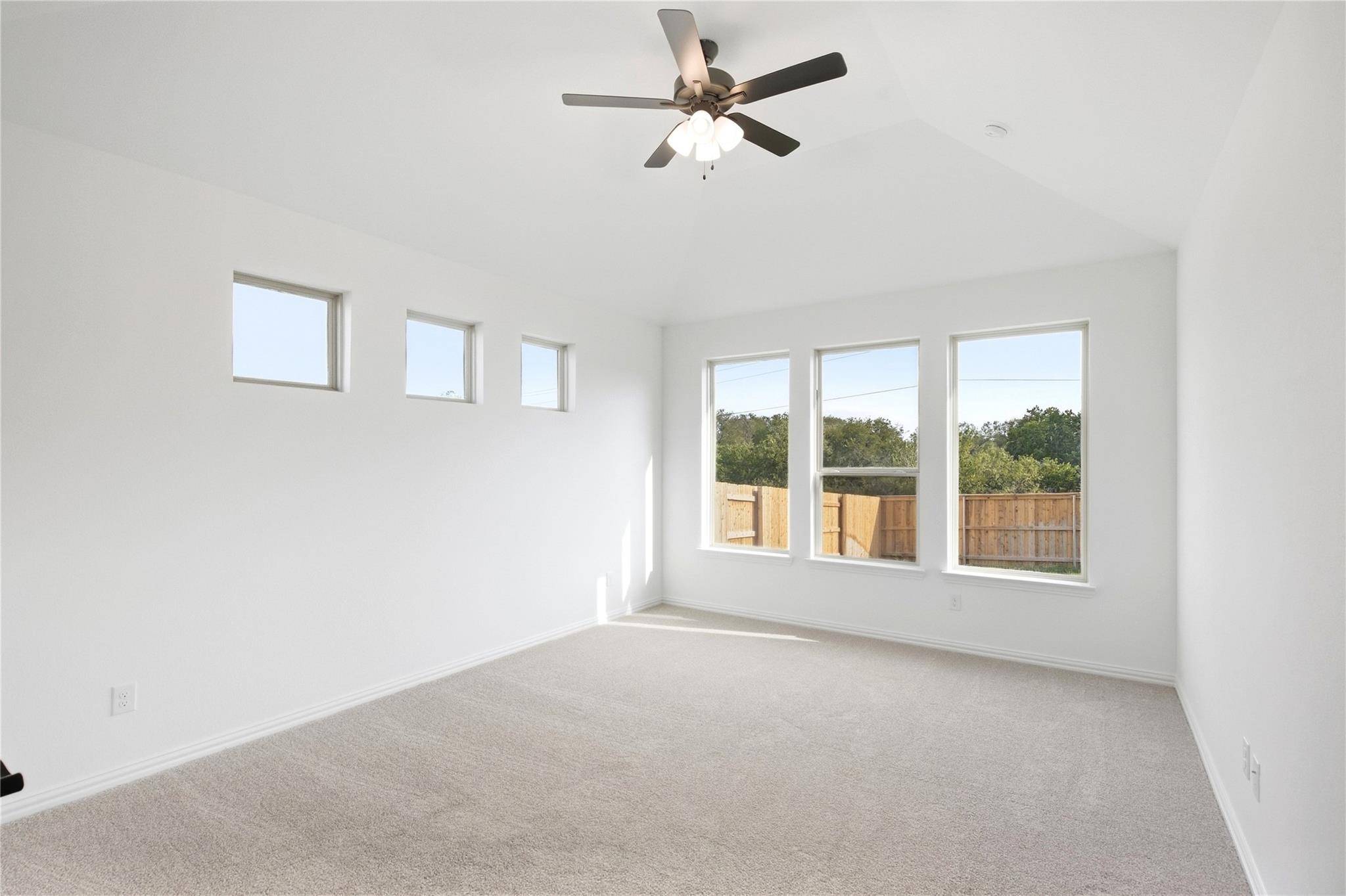 918 Kapok ST, Buda, TX 78610