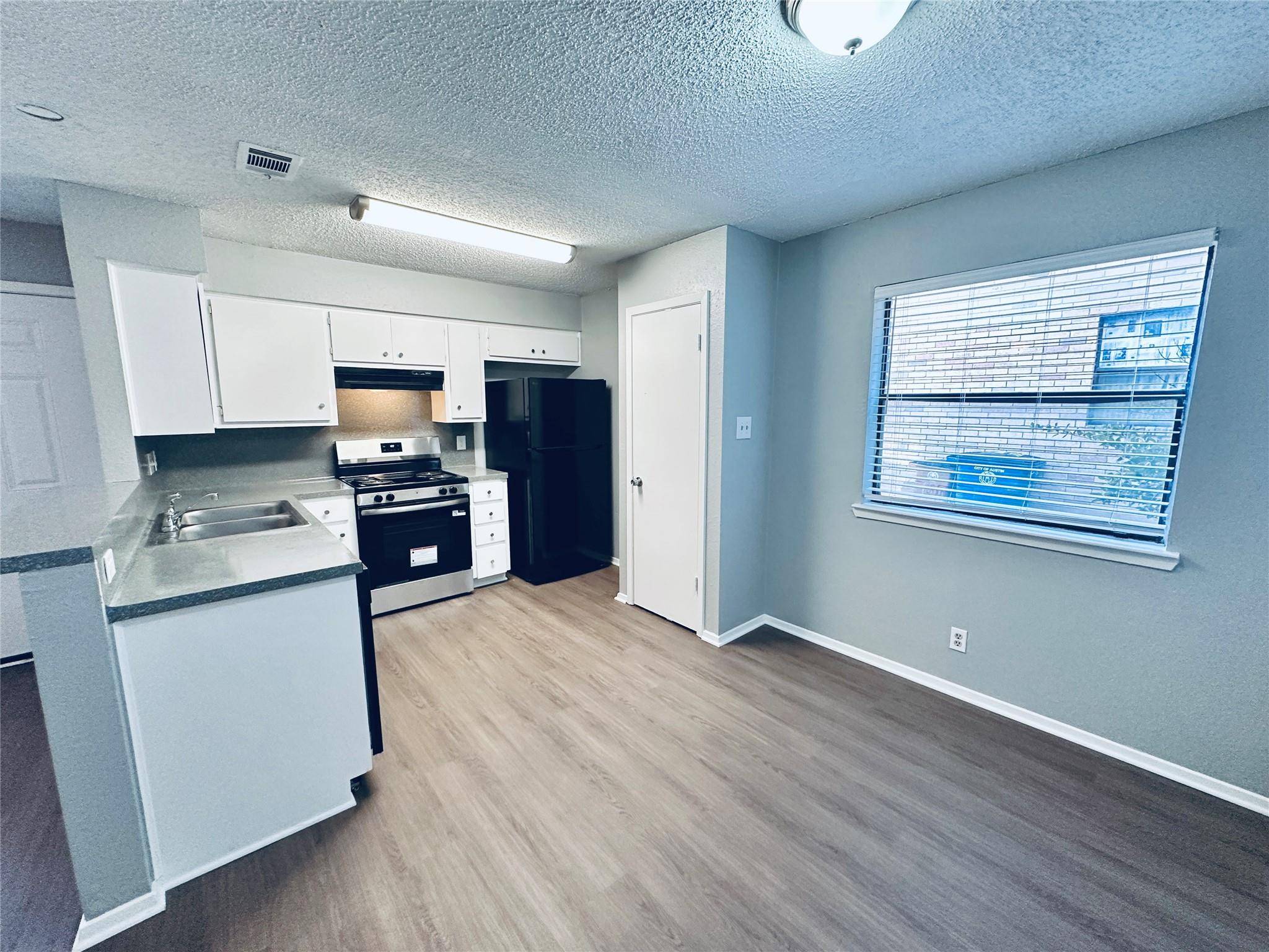 5500 Rose Hill CIR #A, Austin, TX 78745