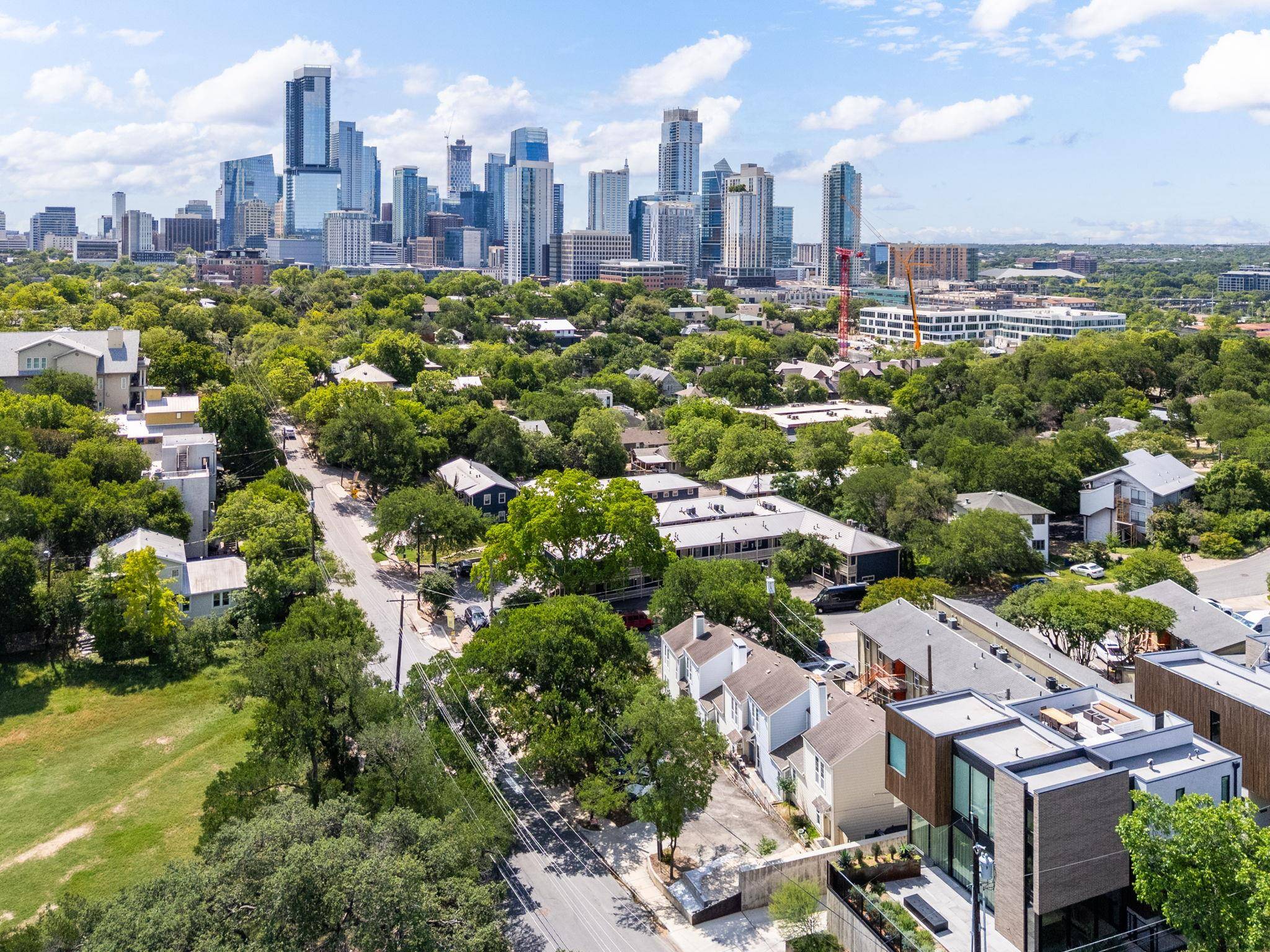 812 Winflo DR #C, Austin, TX 78703