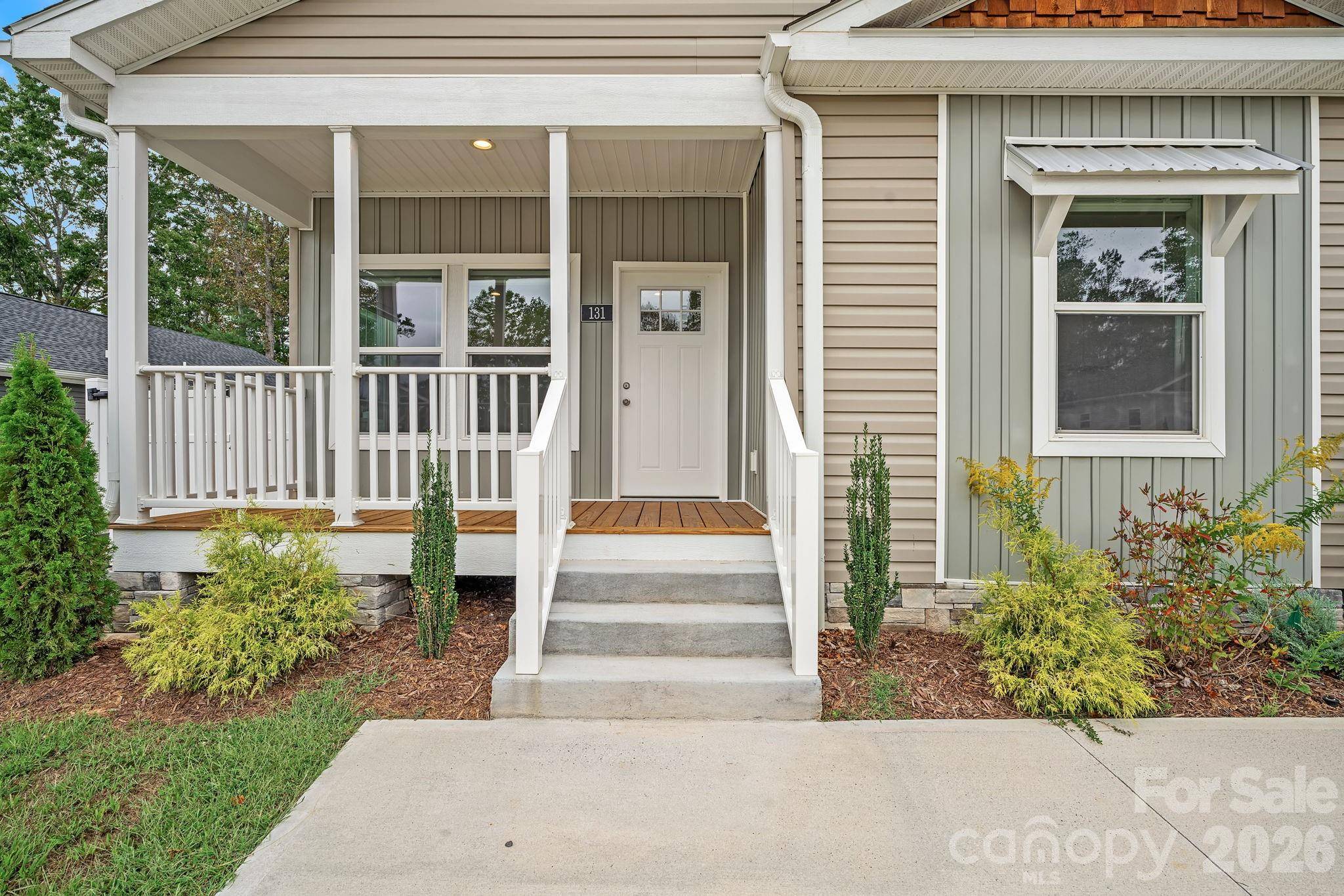 131 Bellamy RD, Asheville, NC 28806