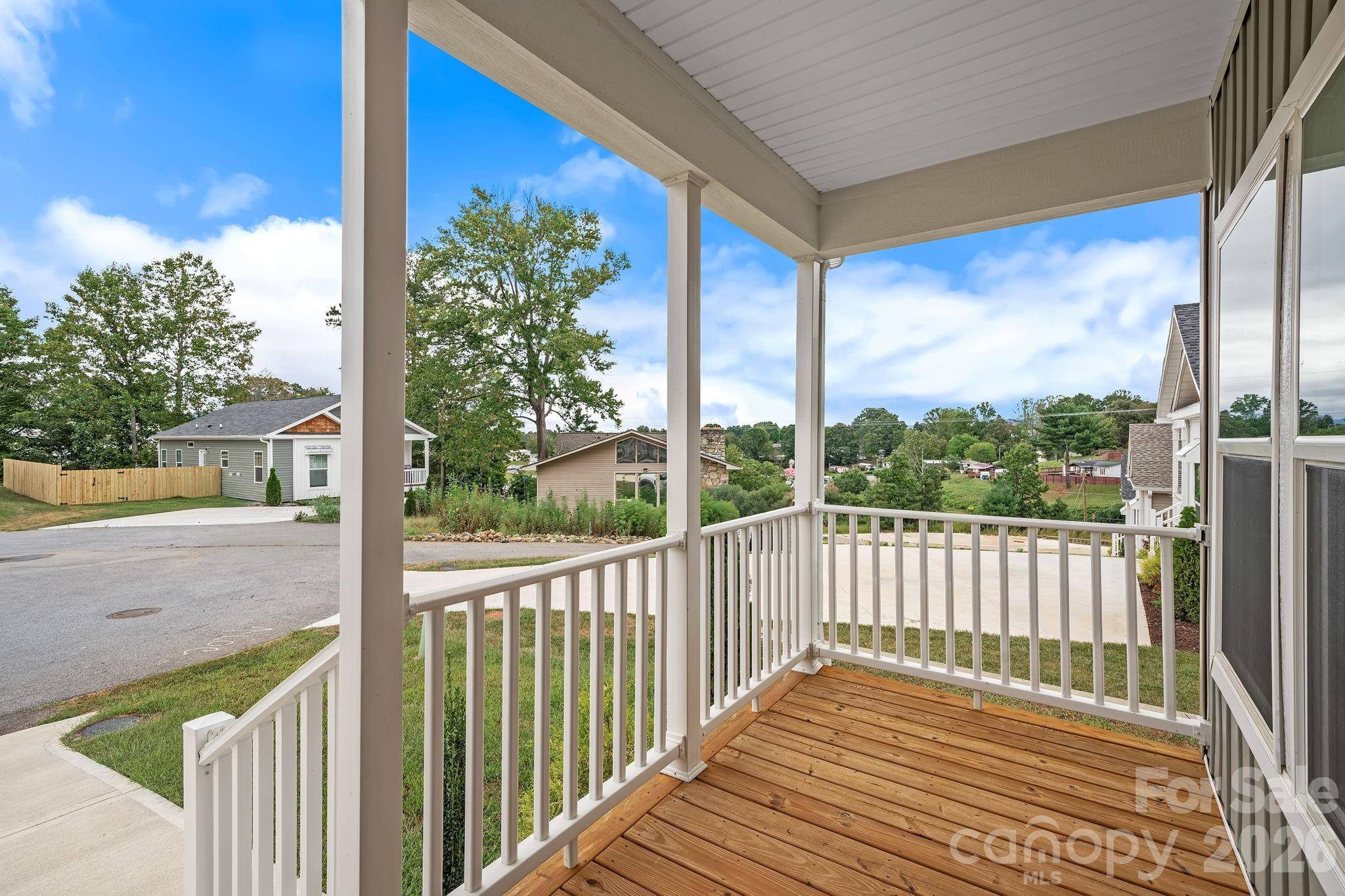131 Bellamy RD, Asheville, NC 28806