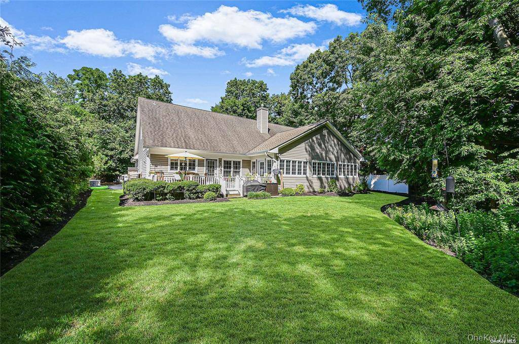 828 Pondview RD, Riverhead, NY 11901