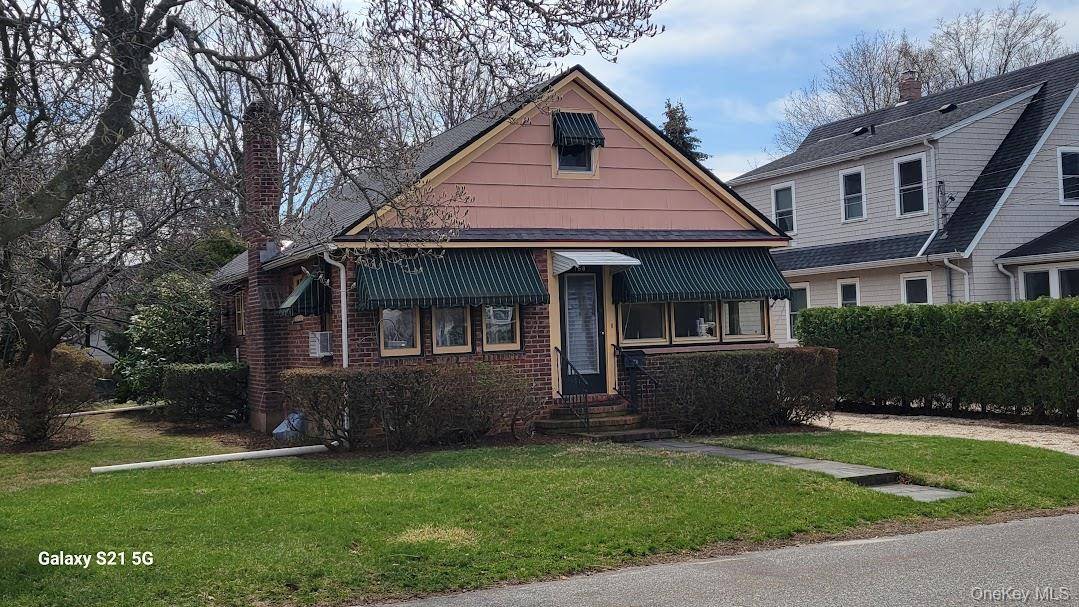 168 Lewis RD, Northport, NY 11768