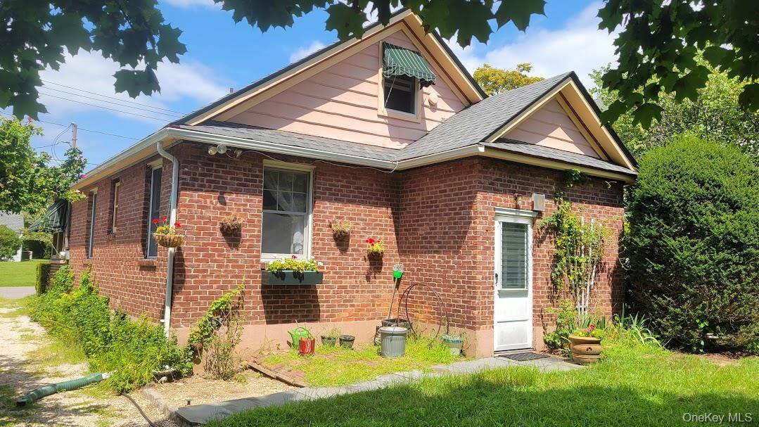 168 Lewis RD, Northport, NY 11768