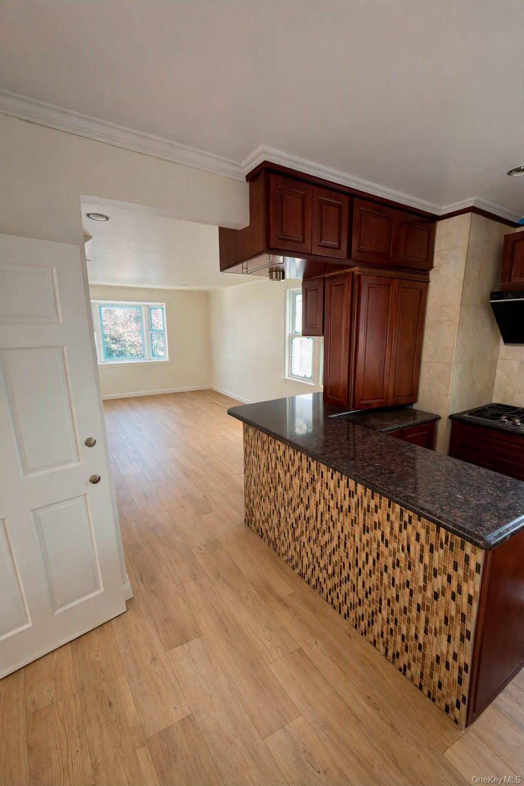 11120 14th RD, College Point, NY 11356