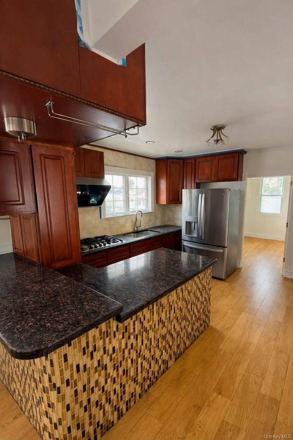 11120 14th RD, College Point, NY 11356