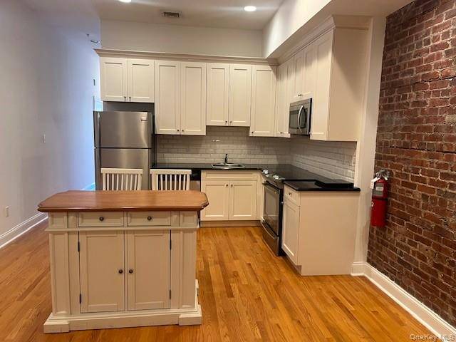 276 Main ST #2F, Huntington, NY 11743