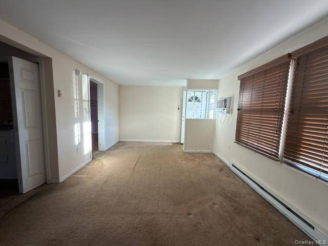 33a Limetree DR, Manorville, NY 11949
