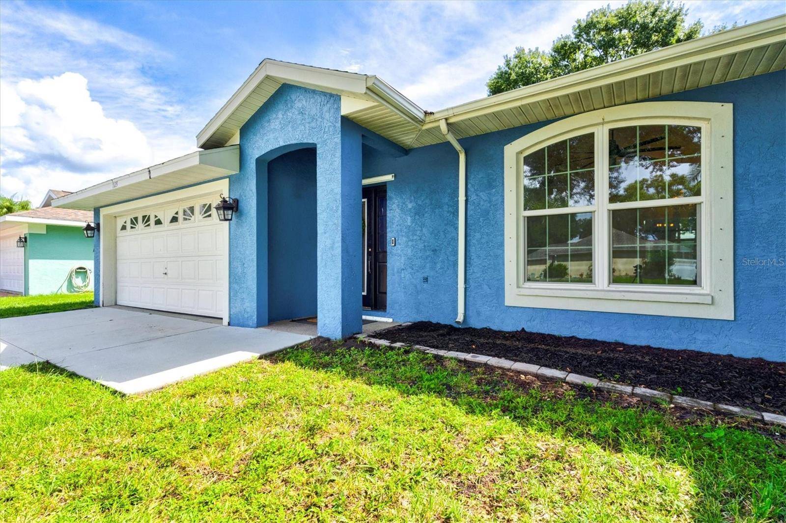7129 QUEEN PALM CIR, Sarasota, FL 34243
