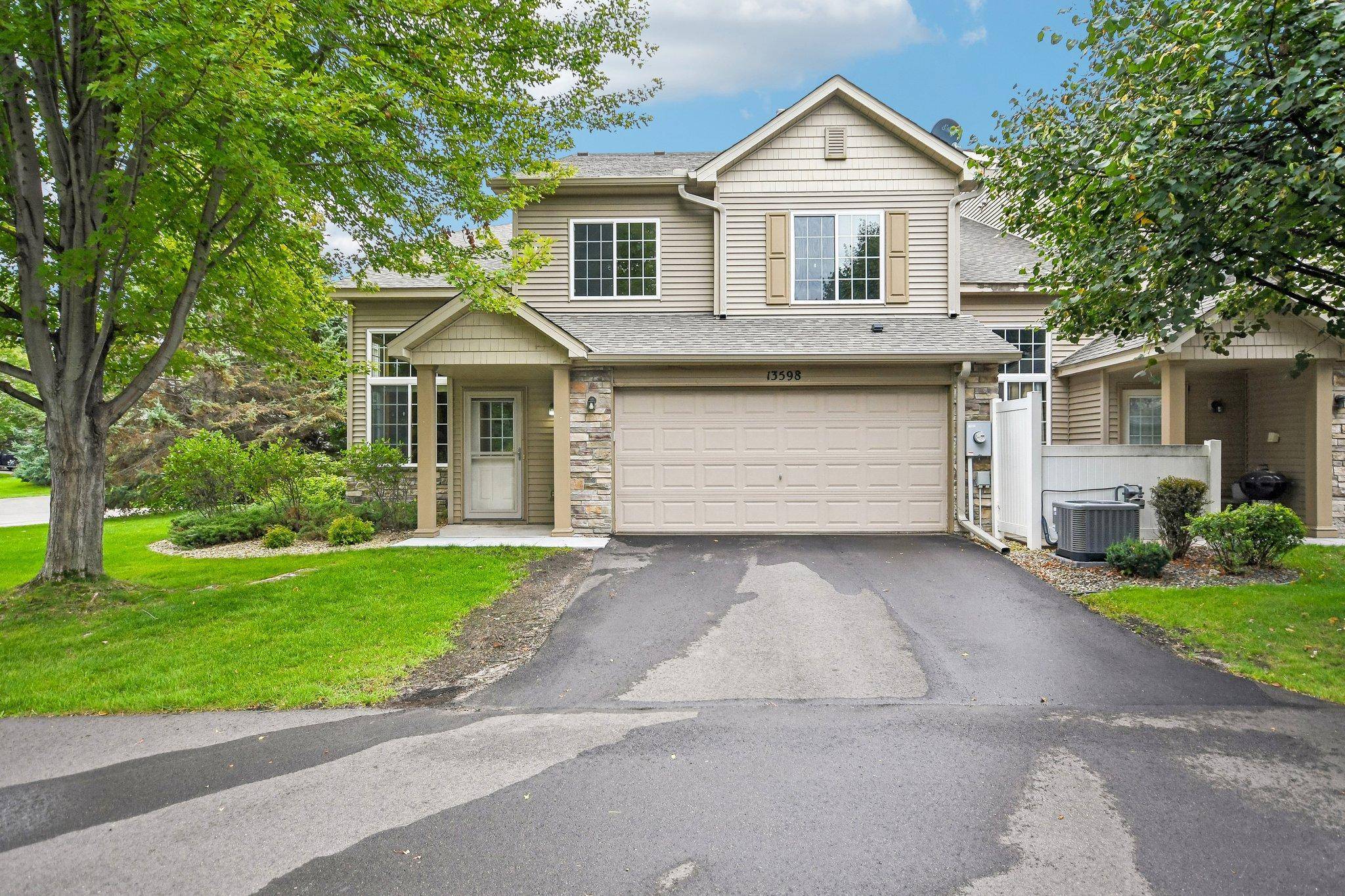 13598 Partridge CIR NW, Andover, MN 55304