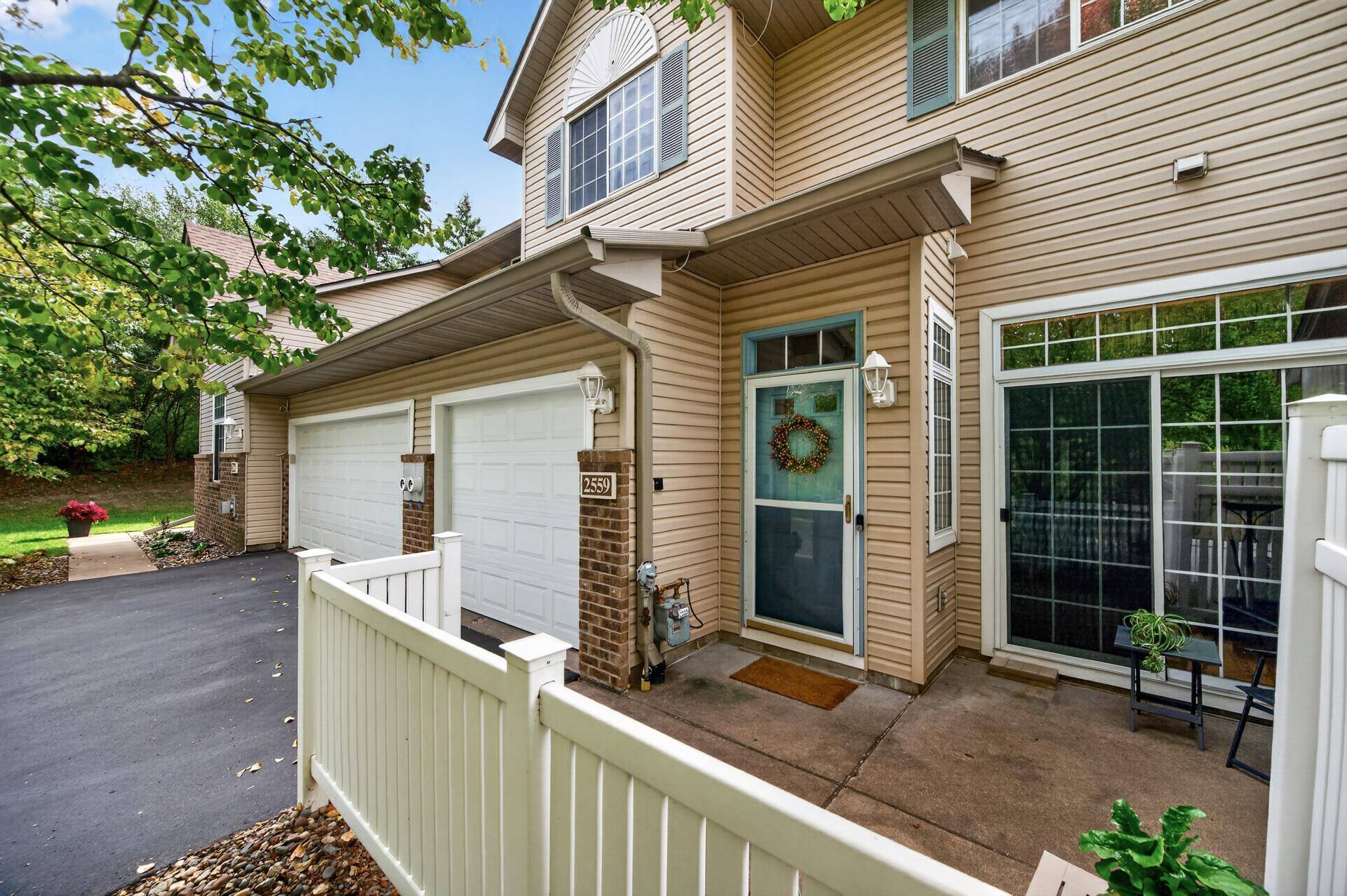 2559 Mallard DR, Woodbury, MN 55125