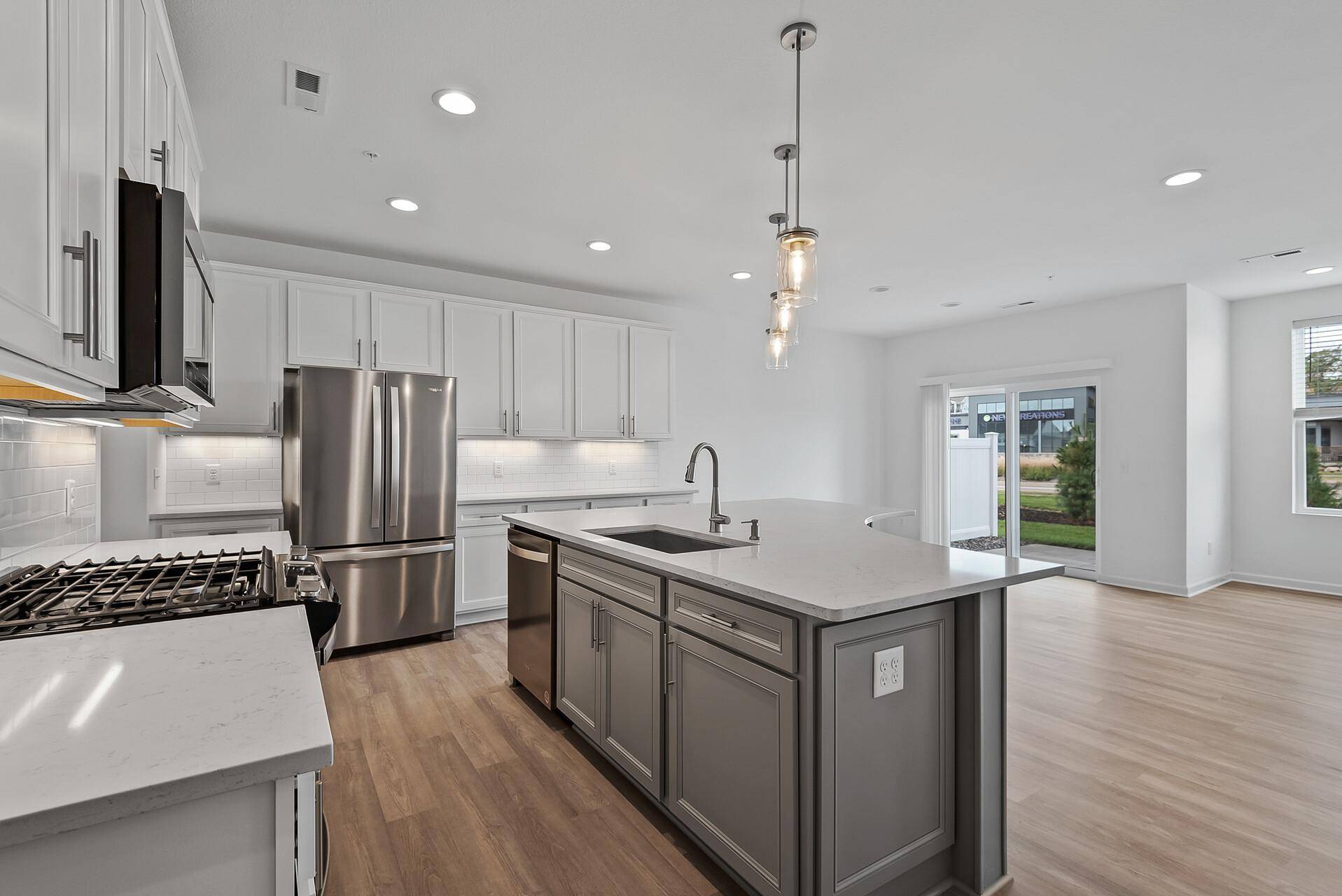 7195 Walnut Grove WAY N, Maple Grove, MN 55311