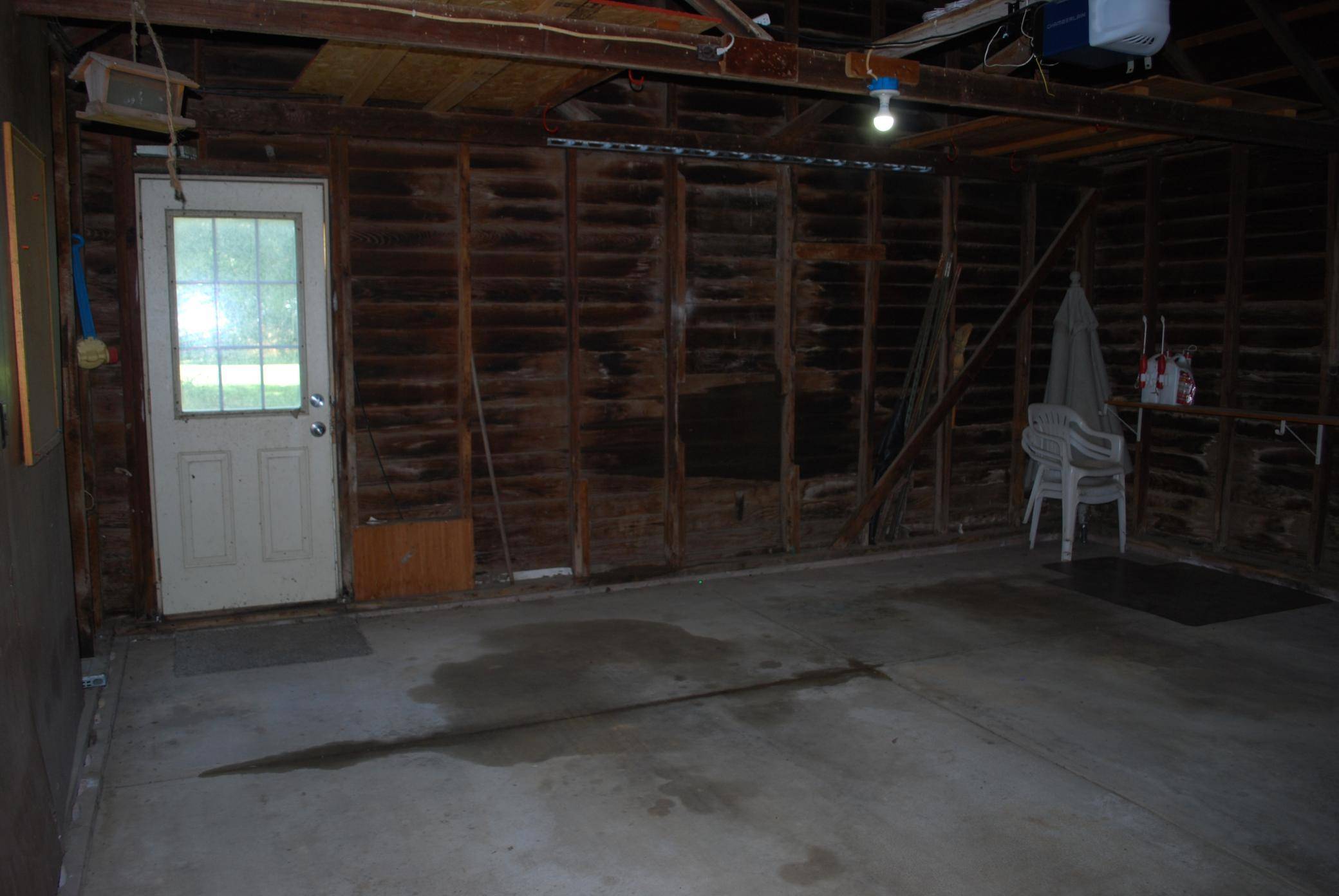 911 Lake Aires RD, Fairmont, MN 56031