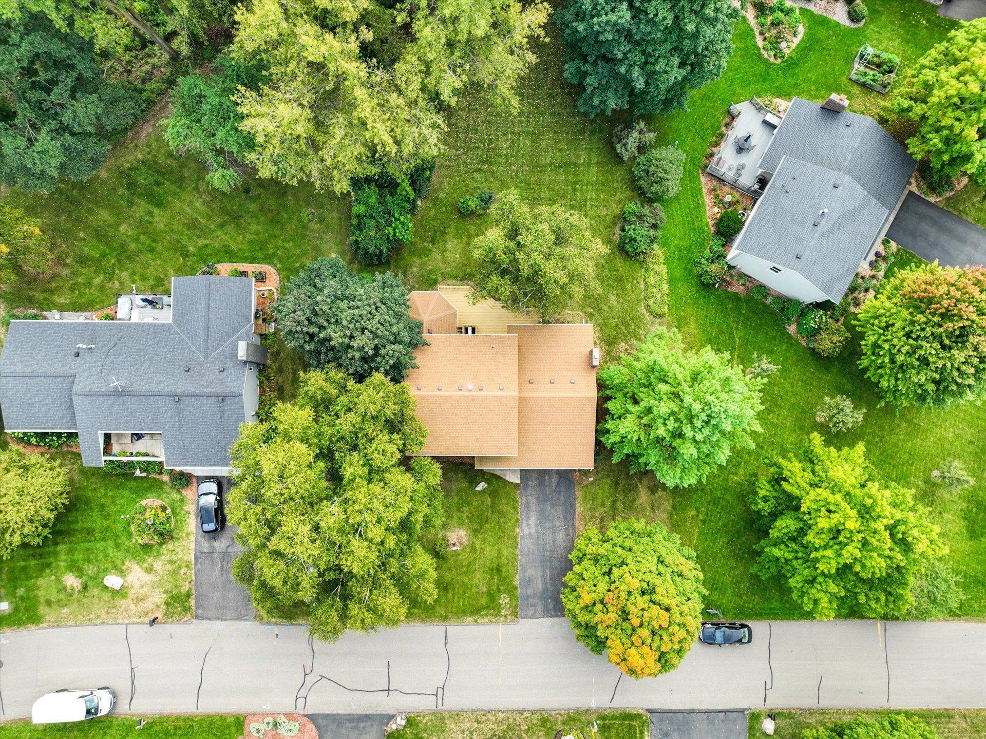 13209 Sheffield Curve, Minnetonka, MN 55305