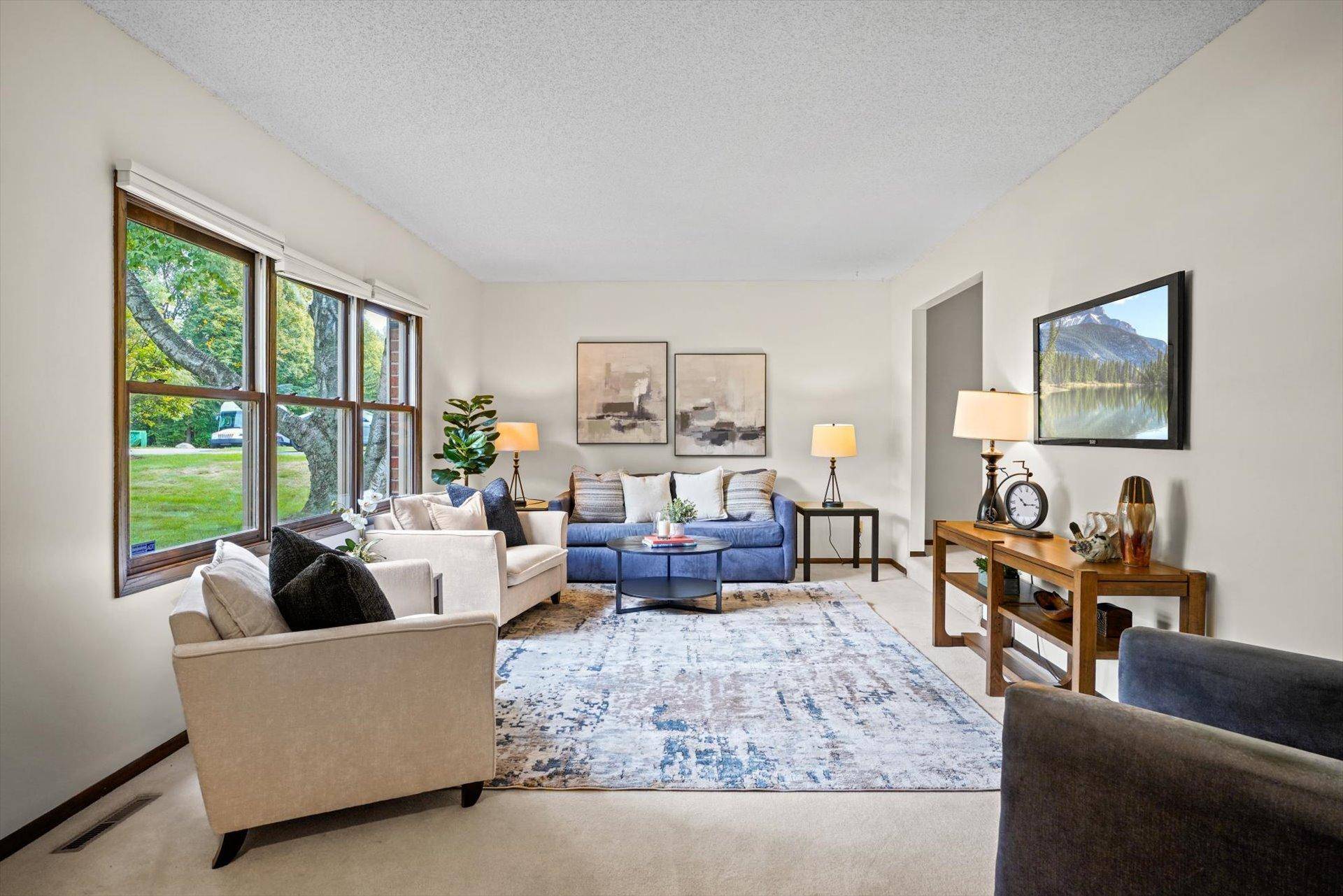 13209 Sheffield Curve, Minnetonka, MN 55305