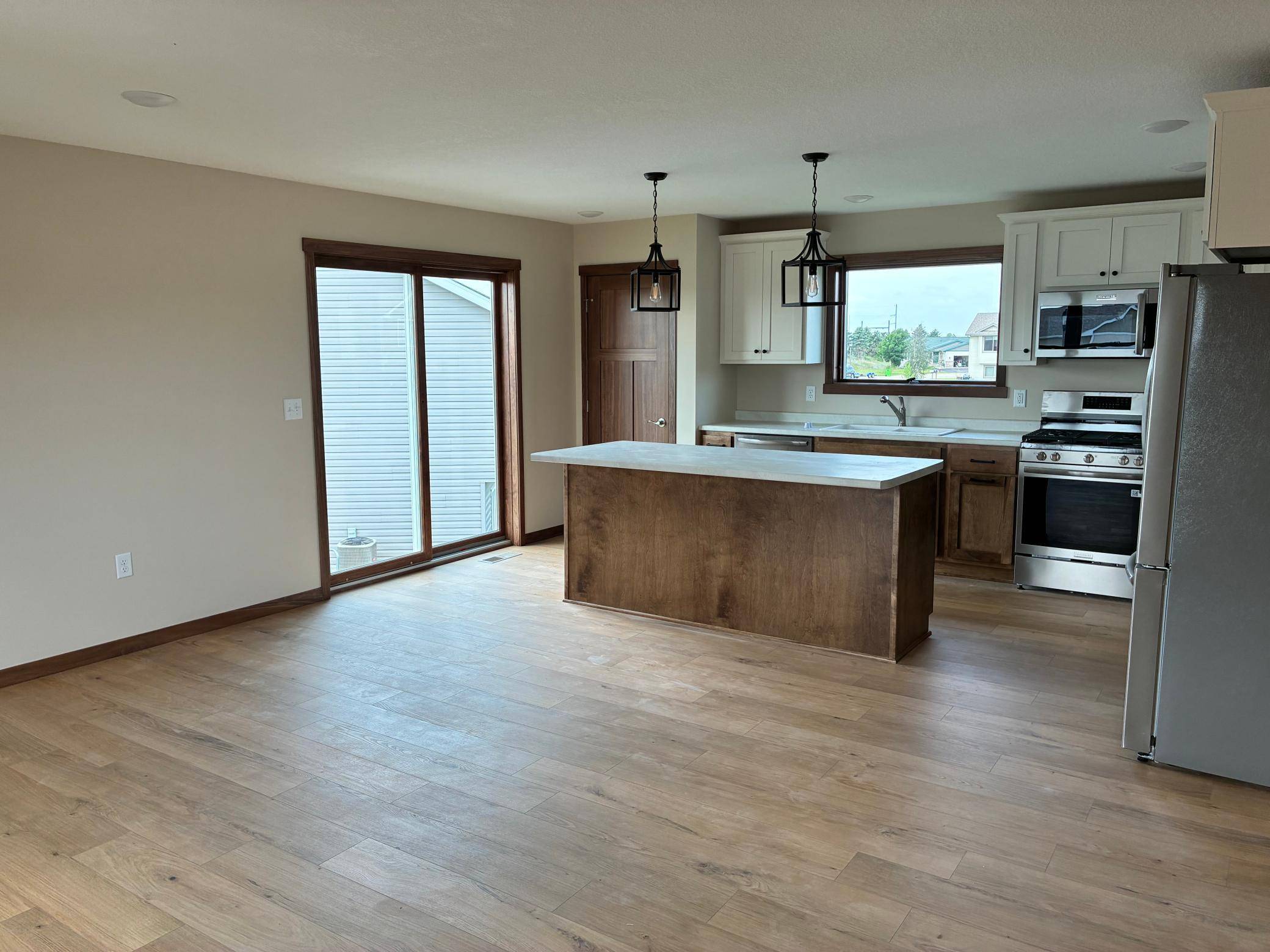 1825 Cypress TRL, New Richmond, WI 54017