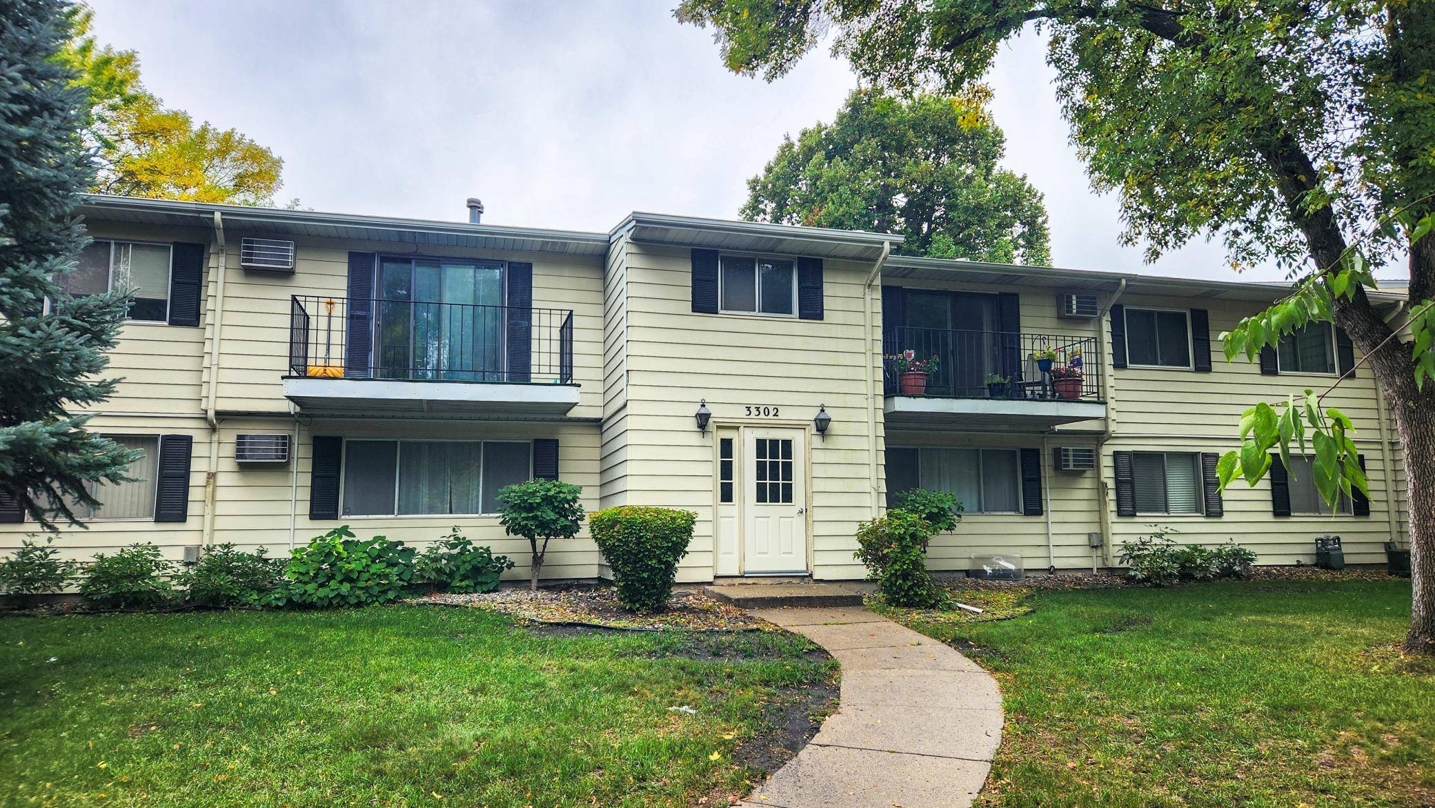 3302 2nd ST N #C24, Fargo, ND 58102