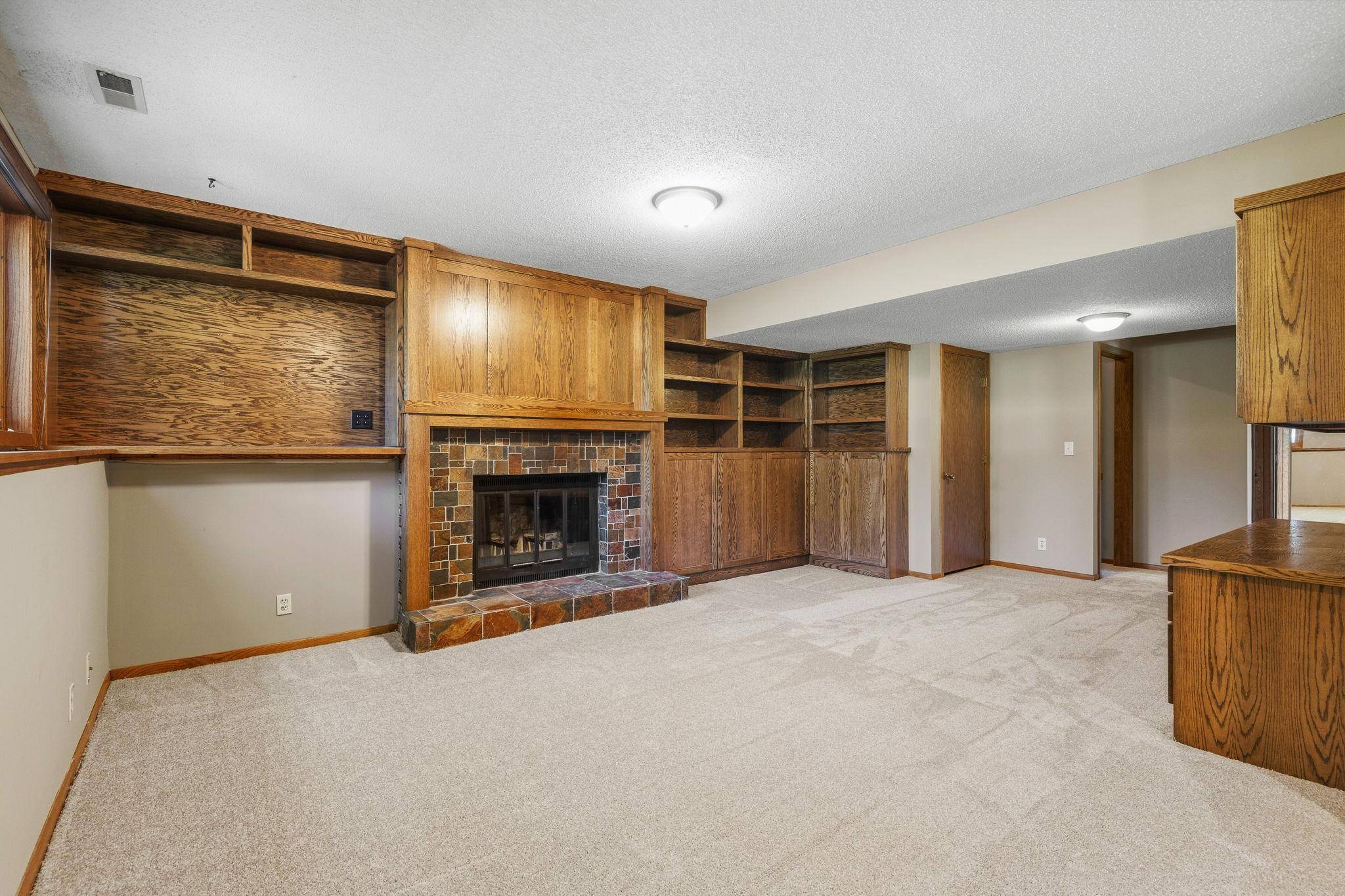 1719 Cudd CIR, Hudson, WI 54016