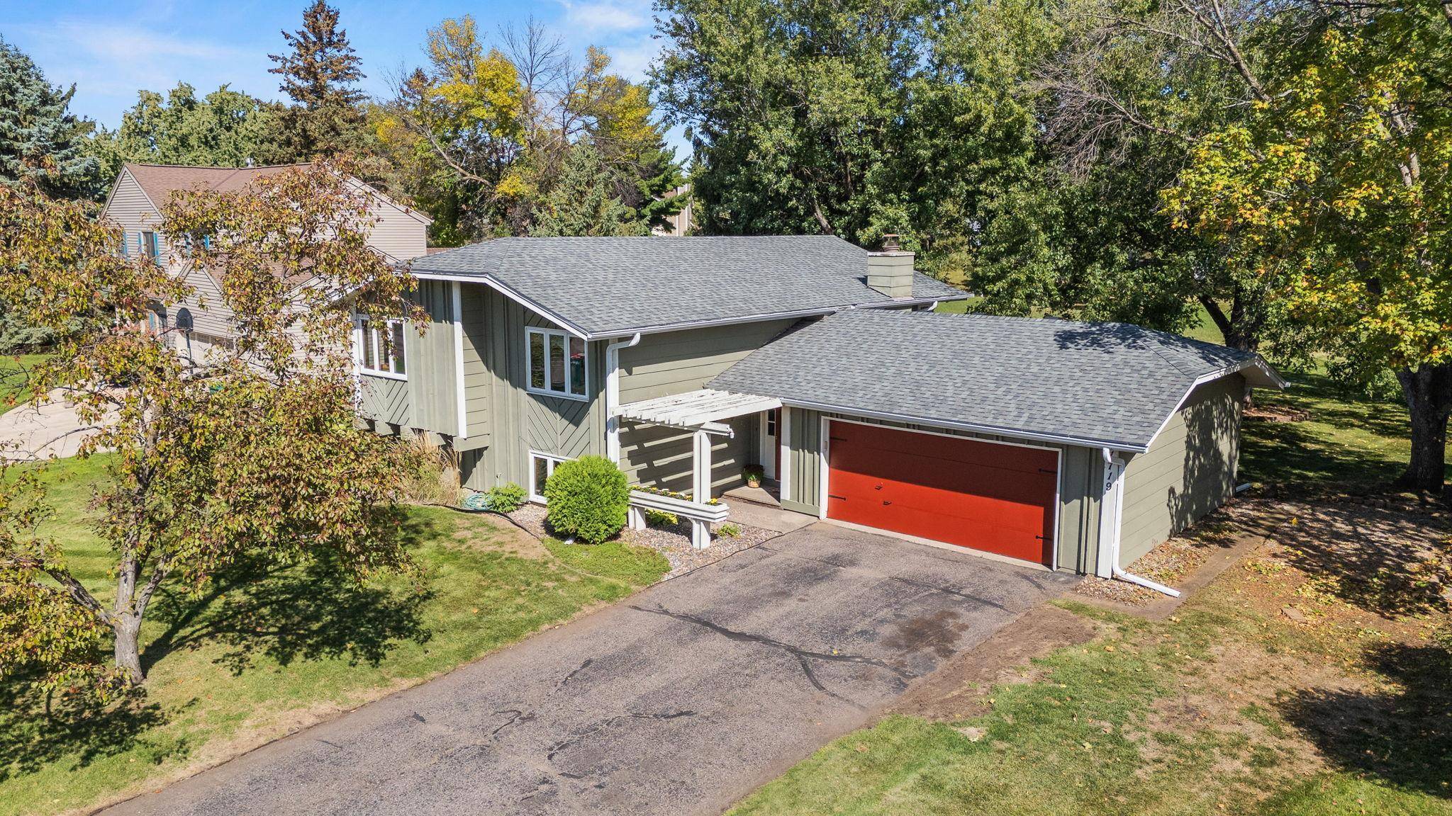 1719 Cudd CIR, Hudson, WI 54016