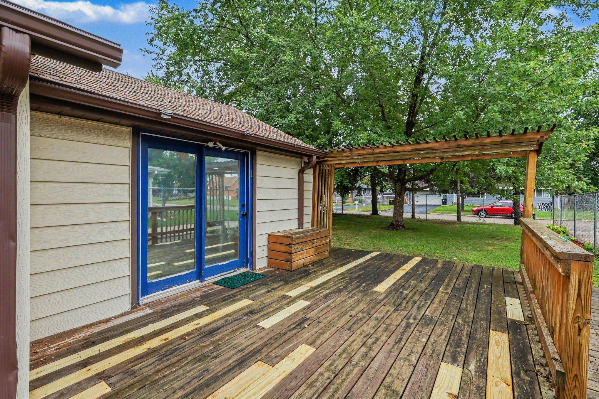 231 Longfellow ST NE, Fridley, MN 55432