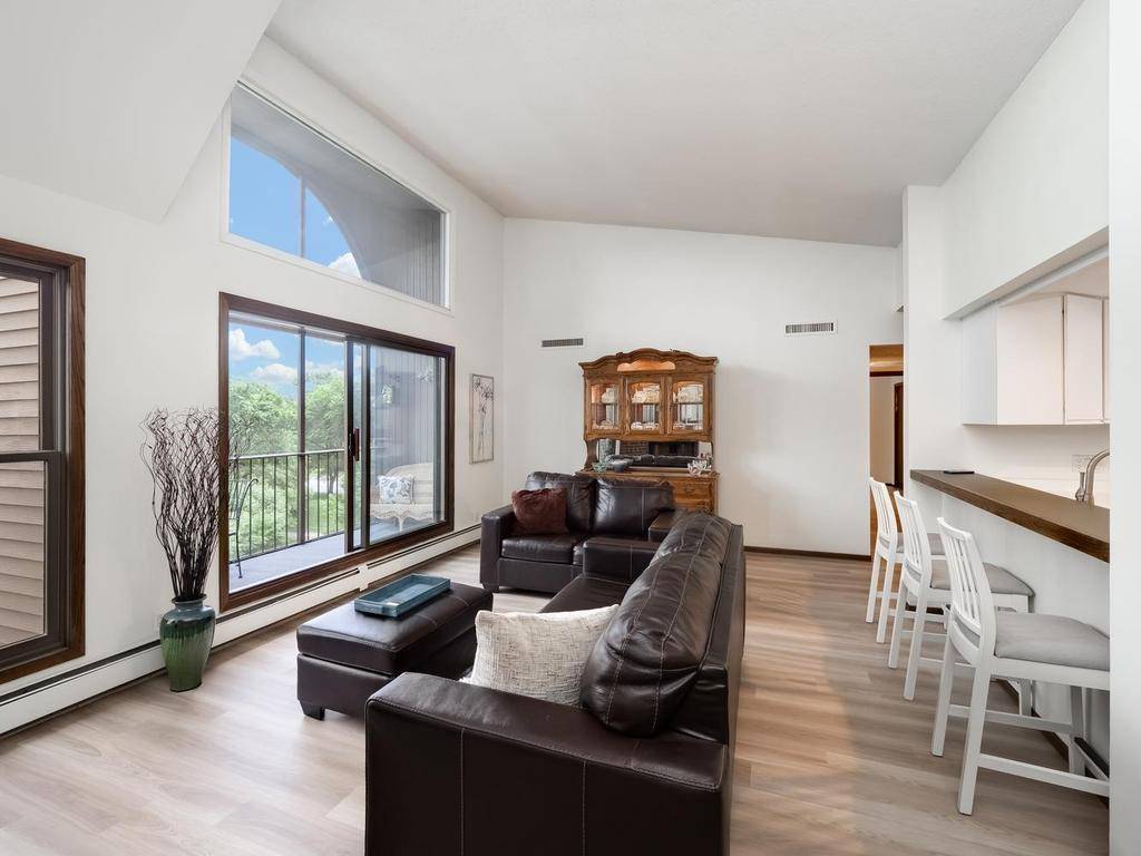9700 Portland AVE S #331, Bloomington, MN 55420