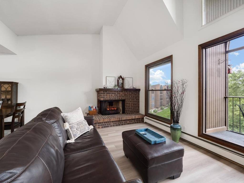 9700 Portland AVE S #331, Bloomington, MN 55420