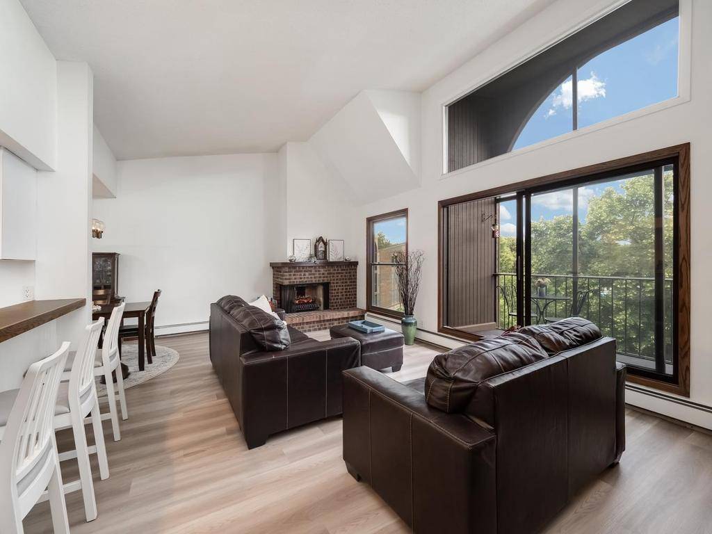 9700 Portland AVE S #331, Bloomington, MN 55420