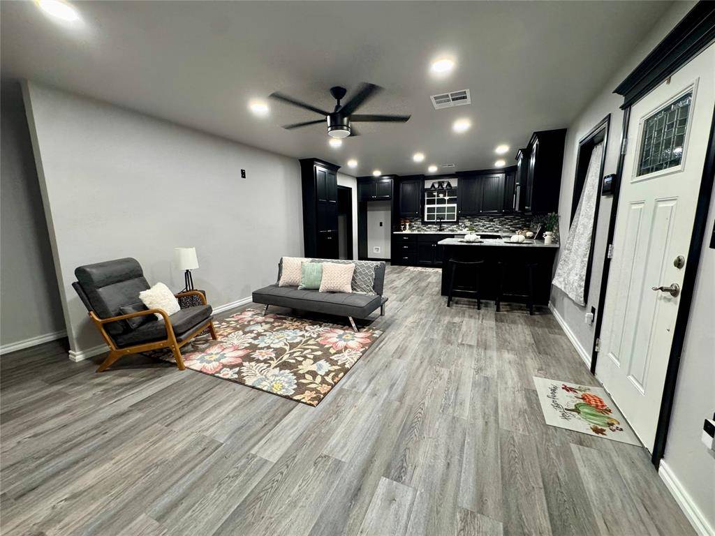 302 S 15th ST, Chickasha, OK 73018