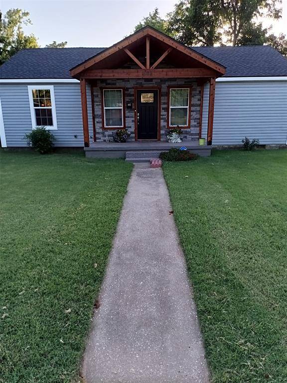 302 S 15th ST, Chickasha, OK 73018