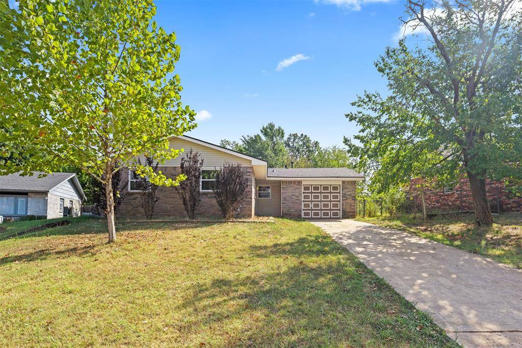 410 Jarman DR, Mcloud, OK 74851