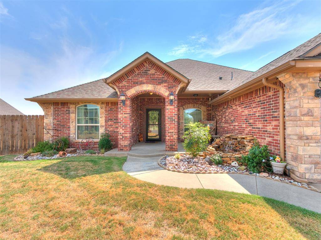 1670 Meadow Creek CIR, Newcastle, OK 73065