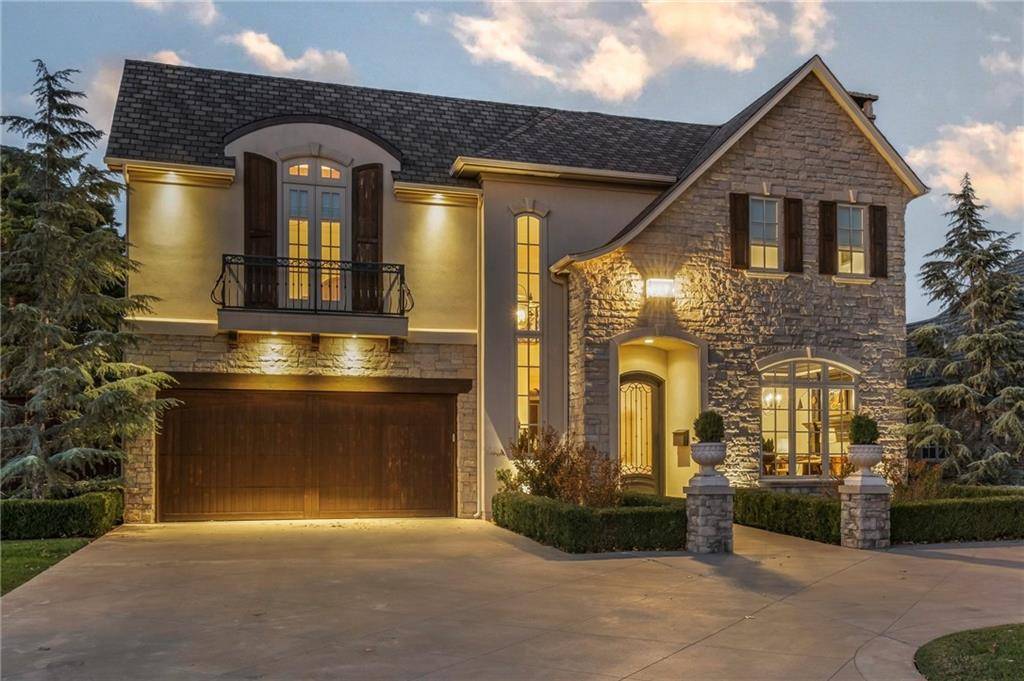 1703 Windsor PL, Nichols Hills, OK 73116