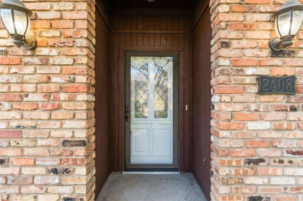 2408 Castle Street, Irving, TX 75038