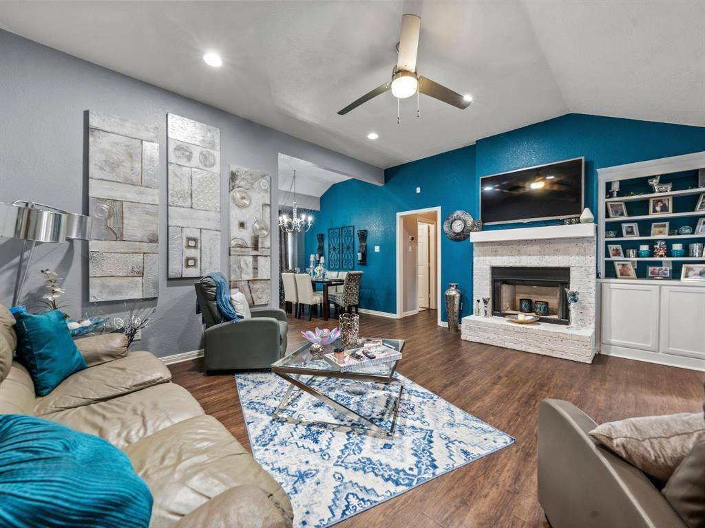 3012 Pinto Loop, Robinson, TX 76706