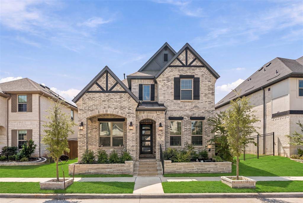 1434 Cypress Thorn Drive, Arlington, TX 76005
