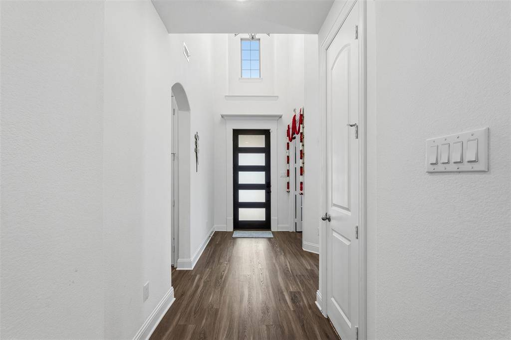 1434 Cypress Thorn Drive, Arlington, TX 76005