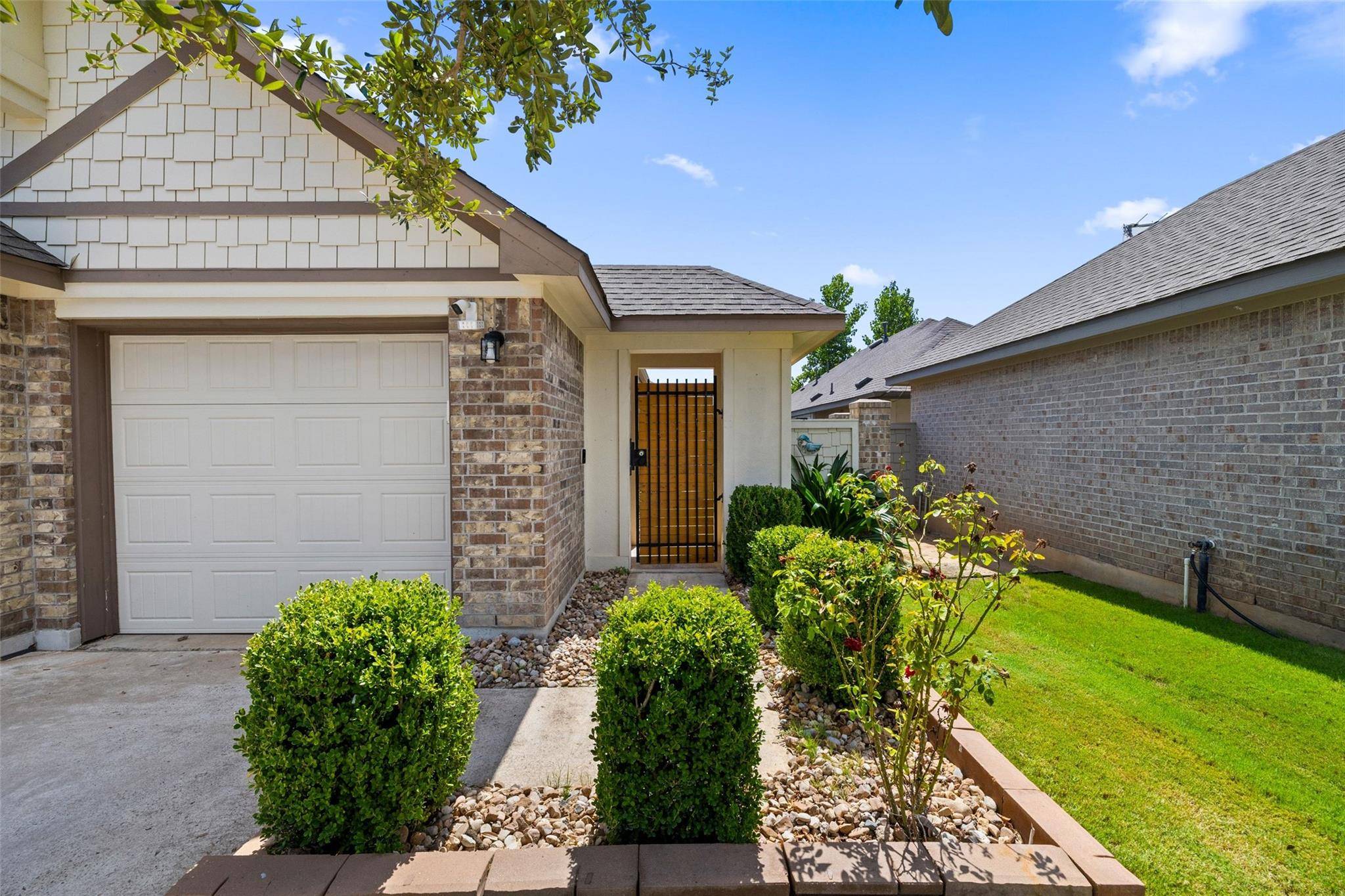 118 Trailstone DR, Bastrop, TX 78602