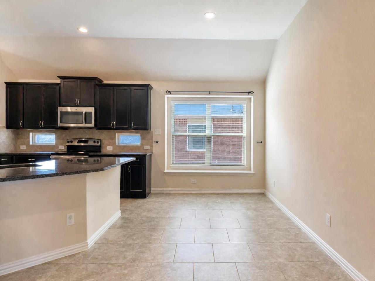 113 Plantain DR, Hutto, TX 78634