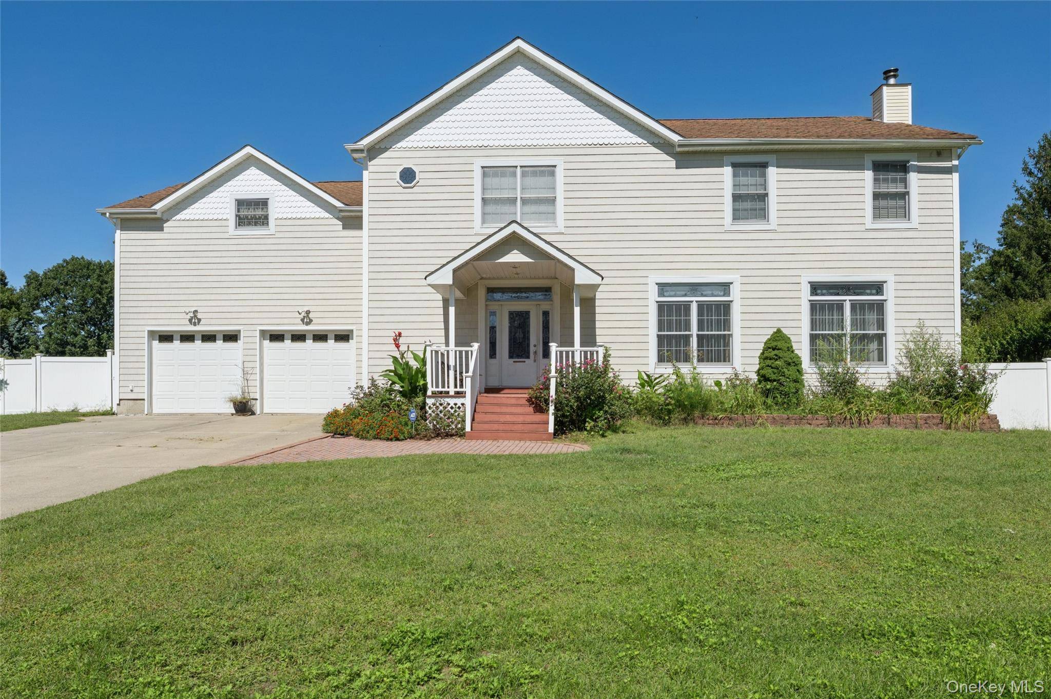 471 Southport ST, Ronkonkoma, NY 11779